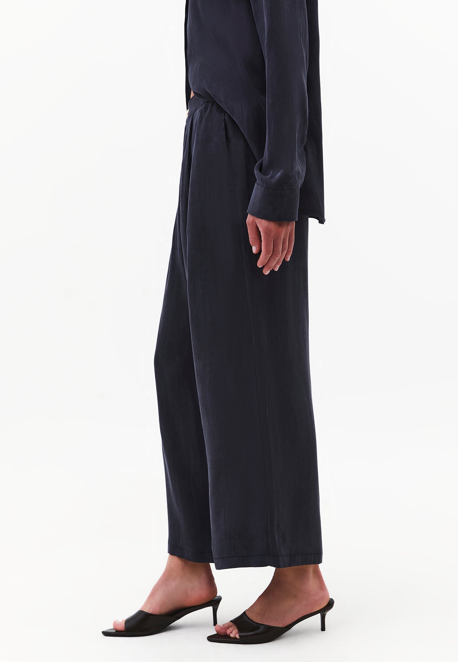 Ultra High Waist Straight Pants With Button Detail - DARK NAVY