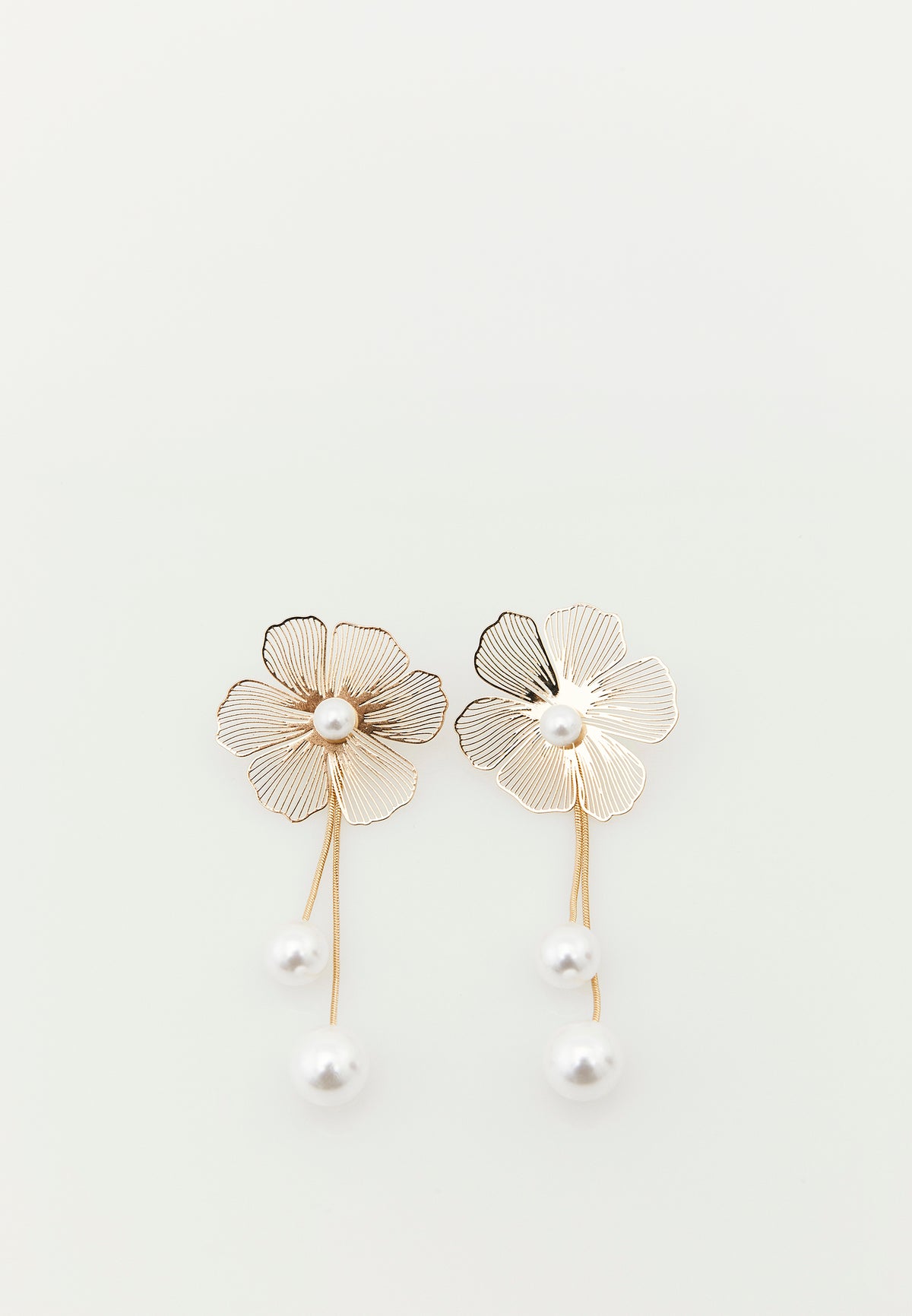 Earring Suitable For Daily Use - GOLD