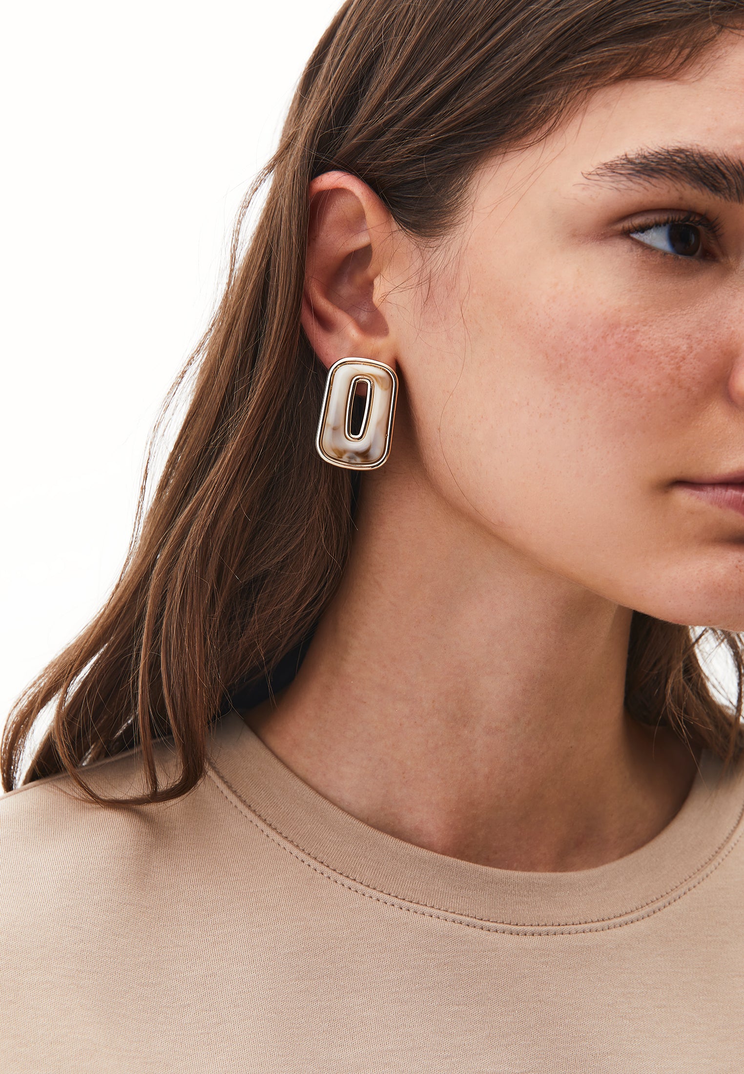 Eye-Catching Earring - GOLD