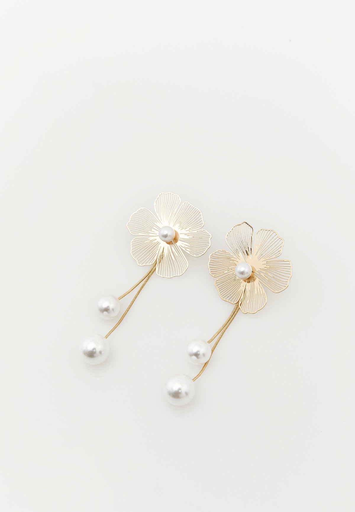 Earring Suitable For Daily Use - GOLD