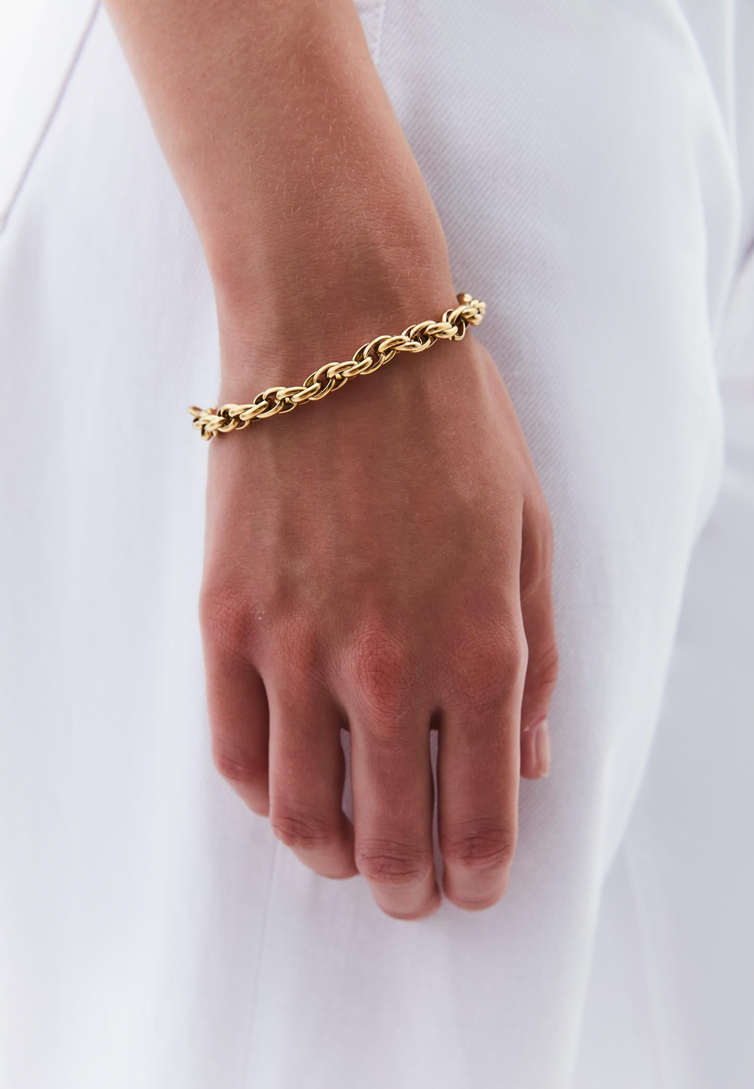 Bracelet Suitable For Daily Use - GOLD