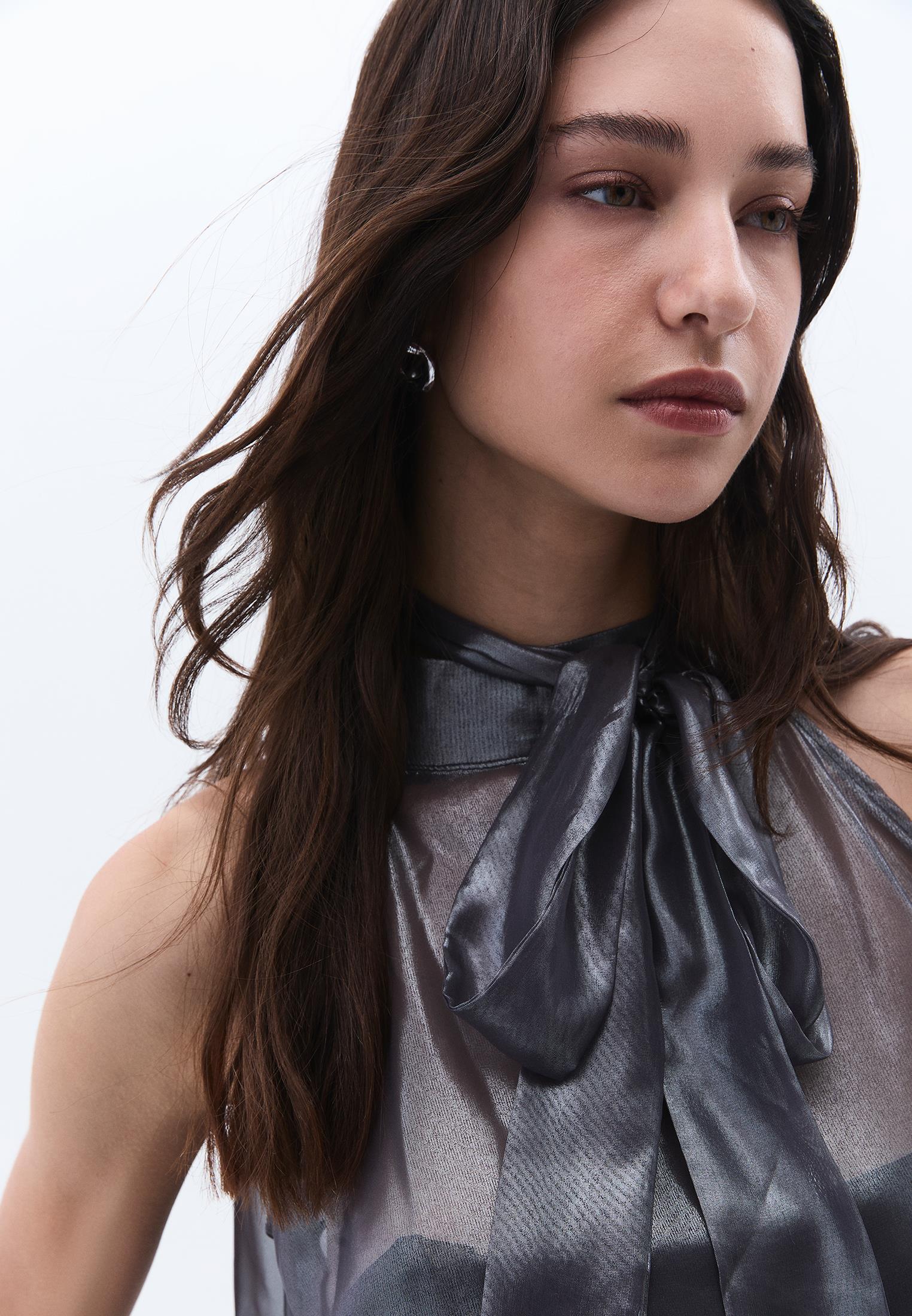 Shiny Halter Neck Blouse - GRAY PINSTRIPE