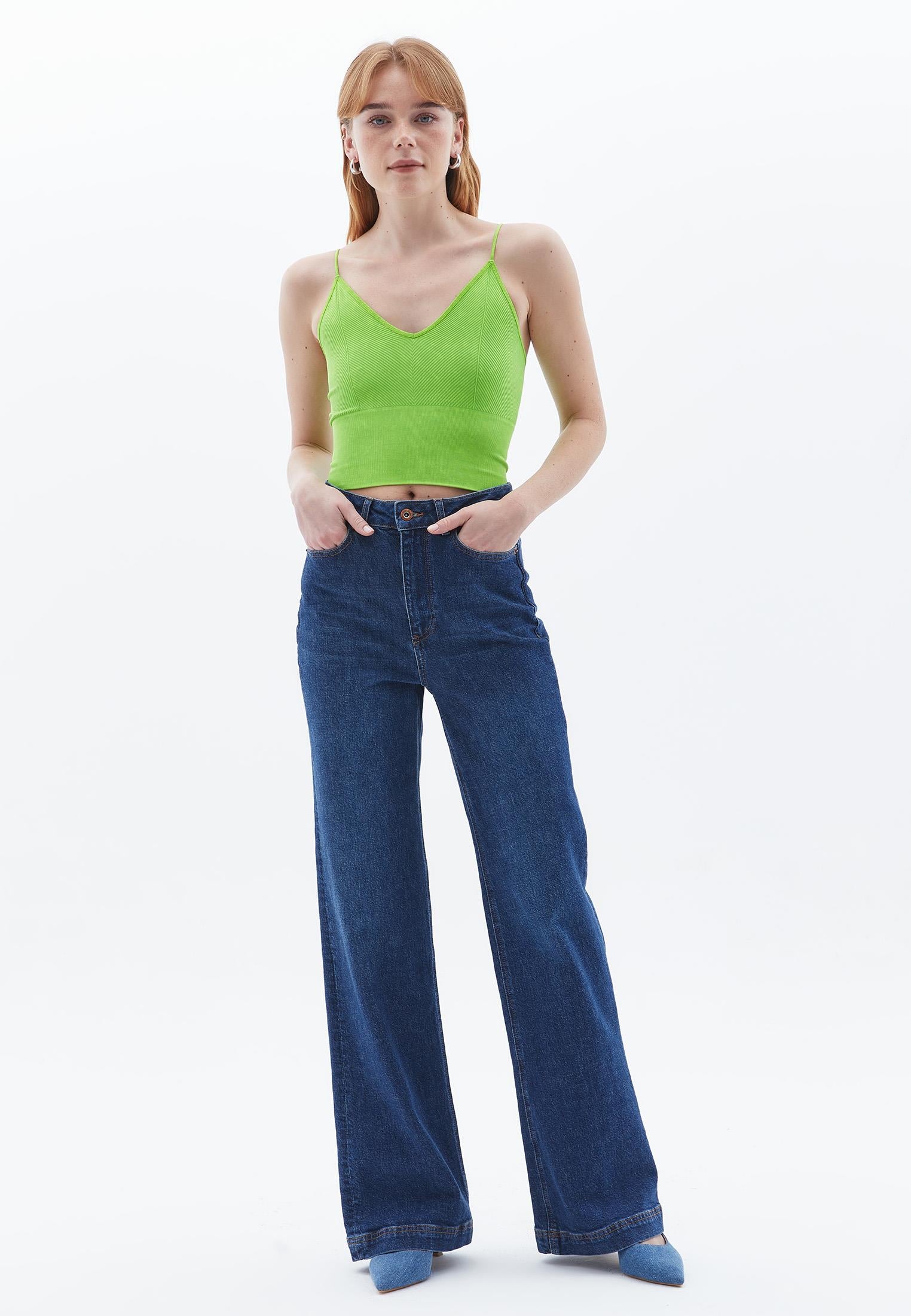 V Neck Undershirt - GREENERY