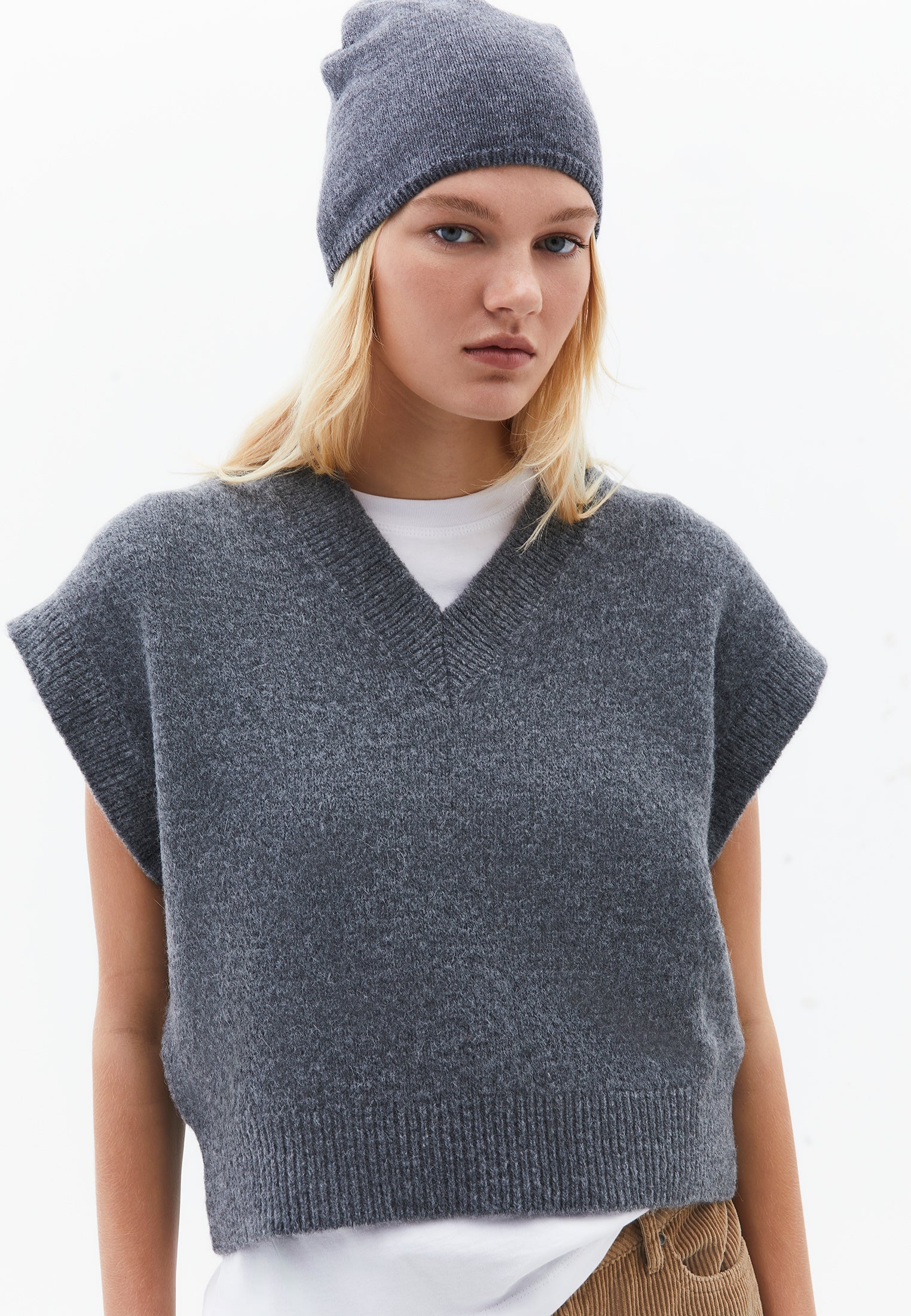 V Neck Short Comfortable Knit Vest - GREY MELANGE