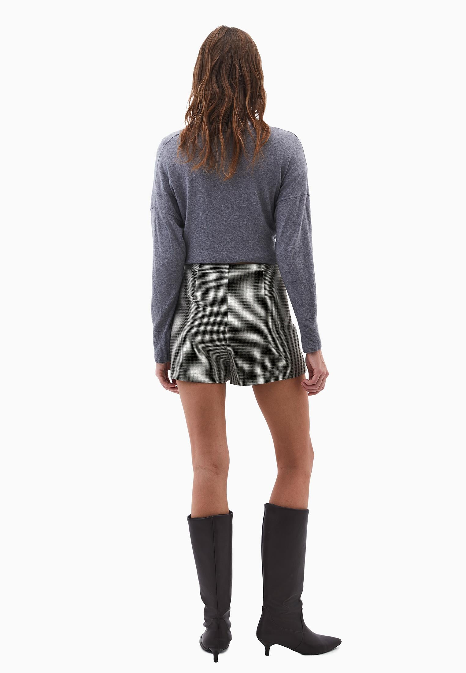 Wool Short With Button Details - HOUNDSTOOTH COMB