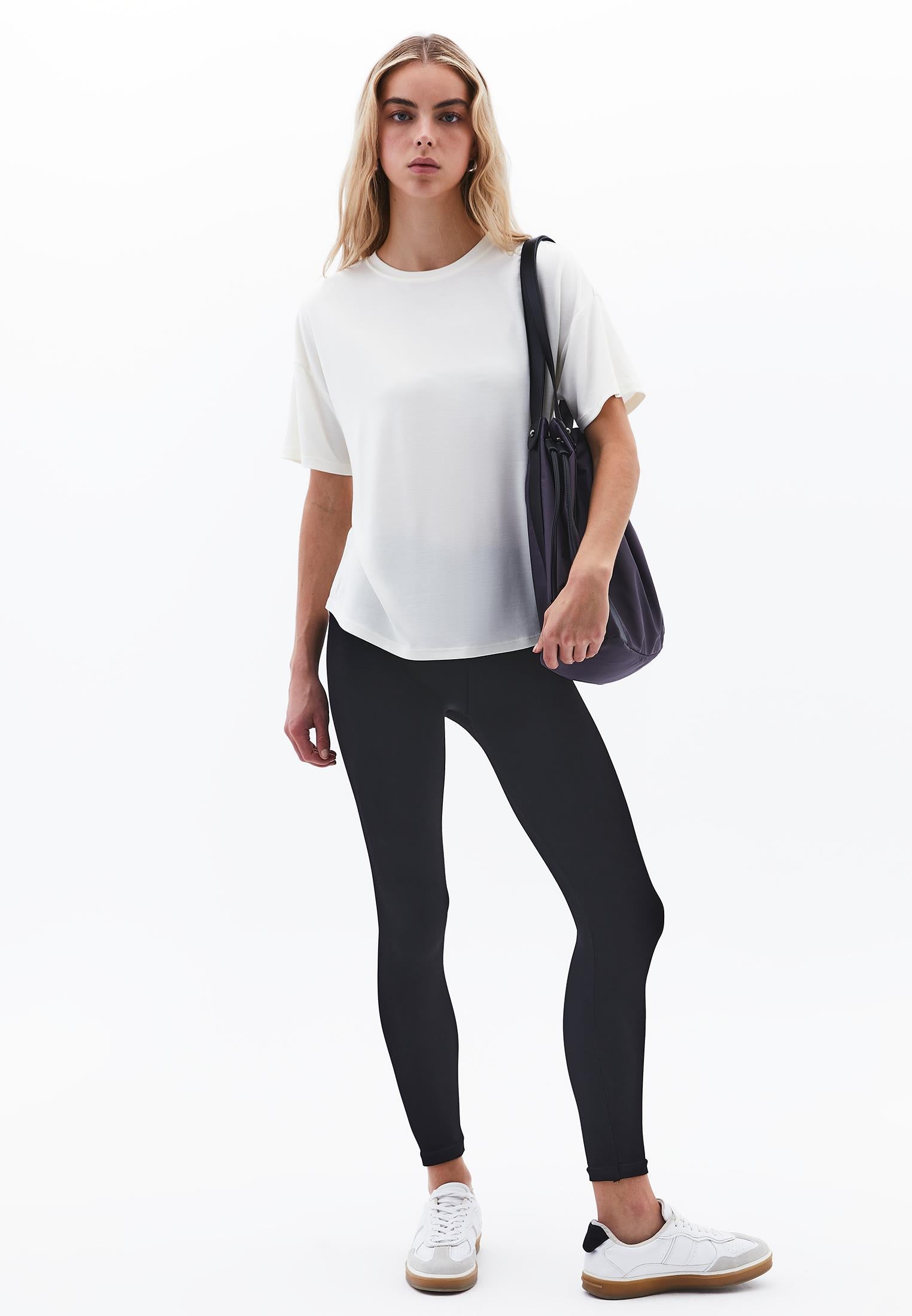 Crew Neck Short Sleeve T-Shirt - ICE MILK