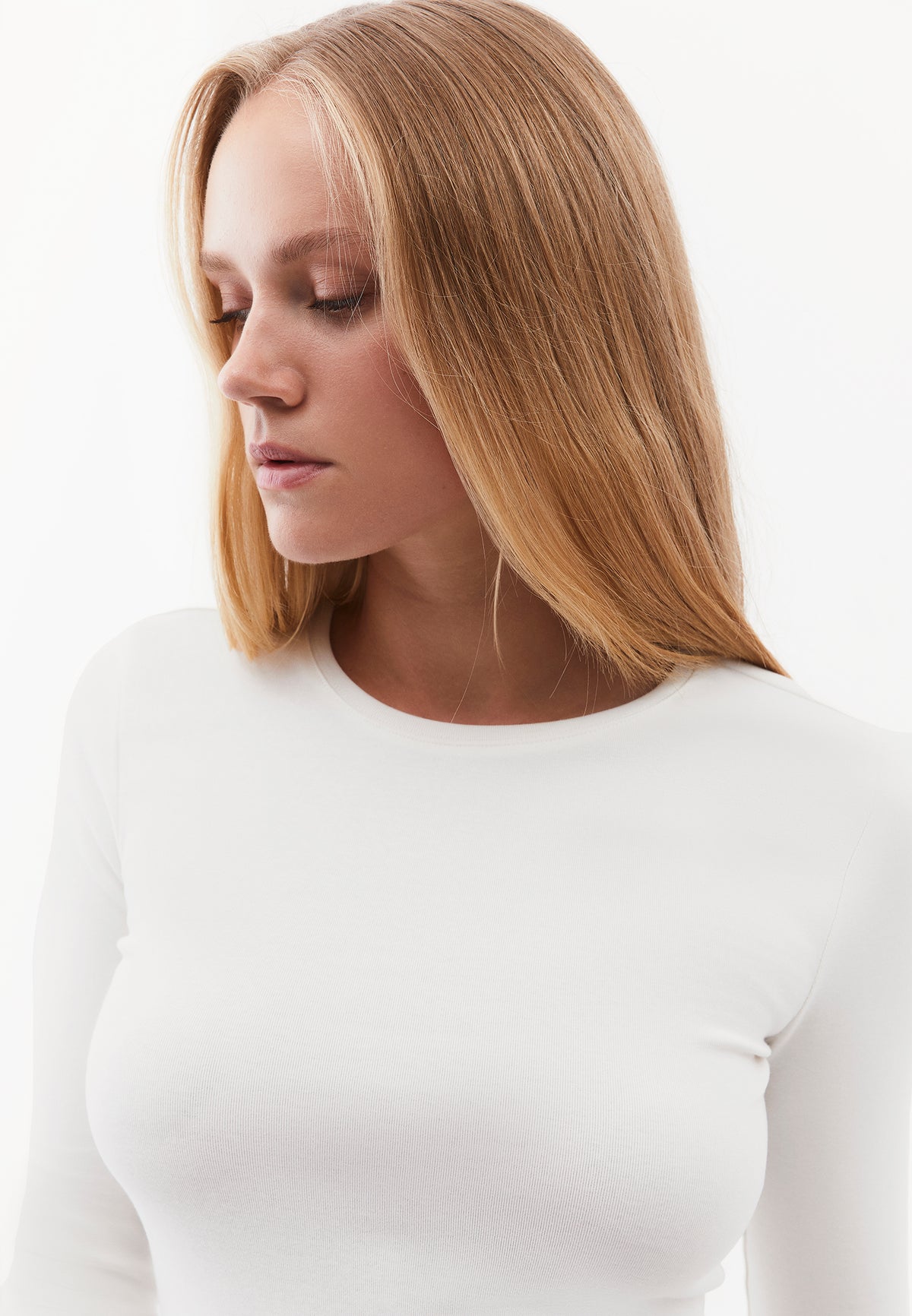 Crew Neck Long Sleeve T-Shirt - ICE MILK