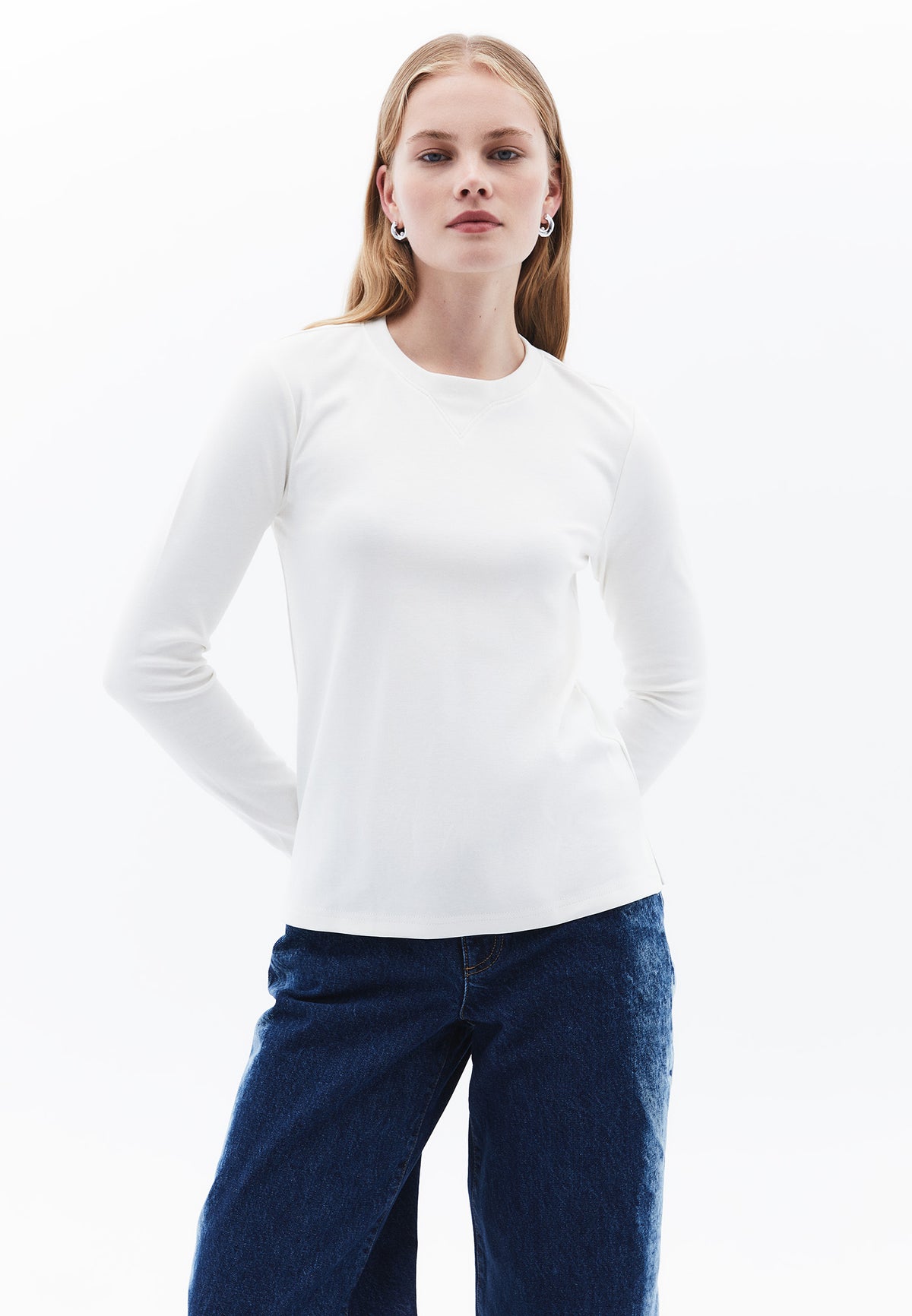 Crew Neck Long Sleeve Sweatshirt - ICE MILK