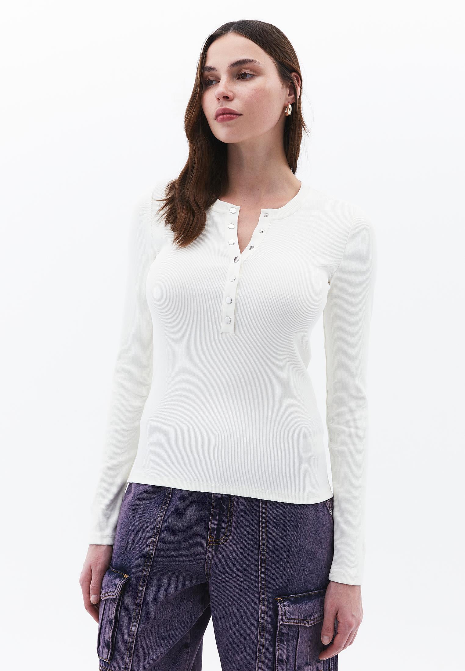 Ribbed Fabric Long Sleeve T-Shirt Crew Neck - ICE MILK