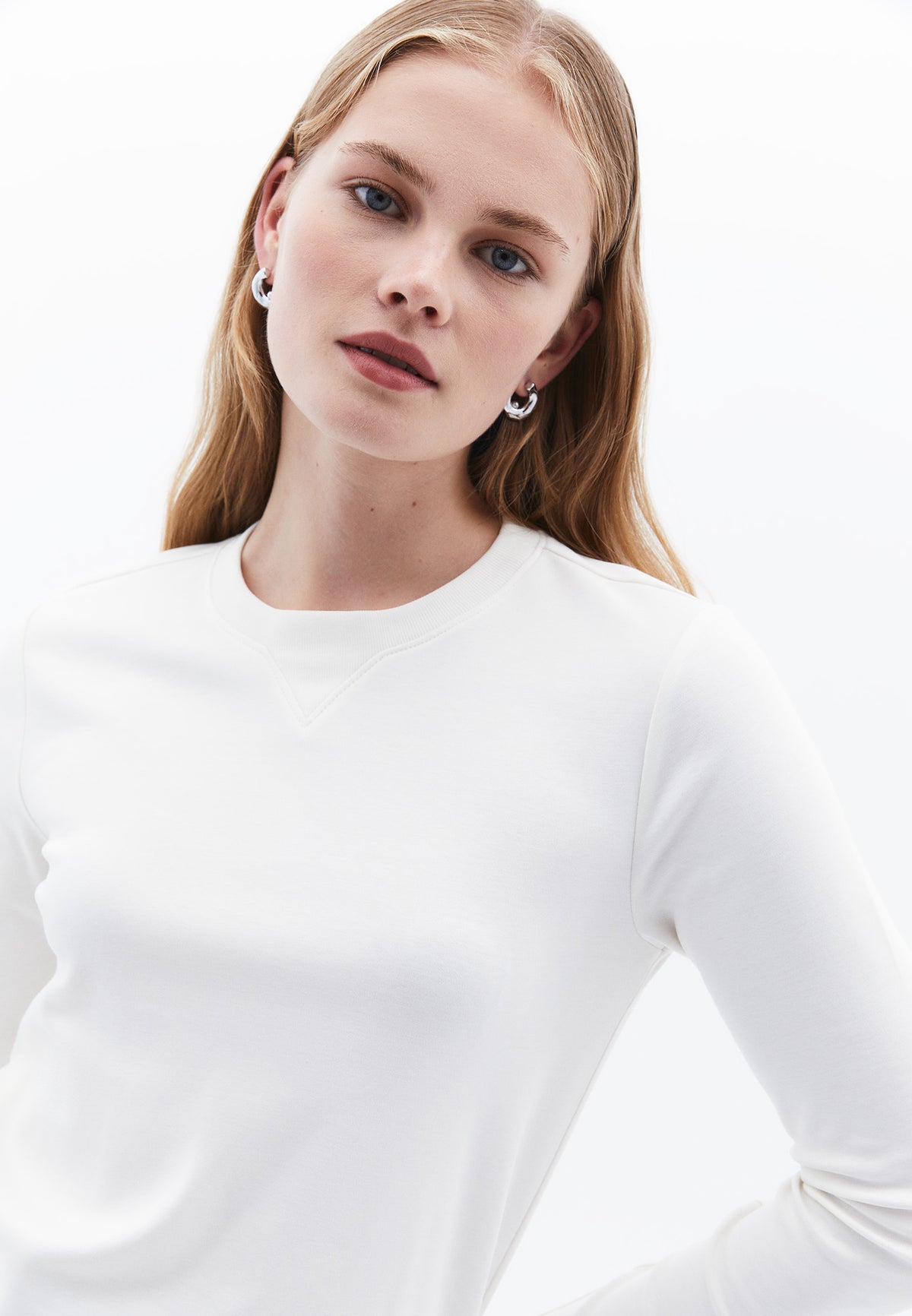 Crew Neck Long Sleeve Sweatshirt - ICE MILK