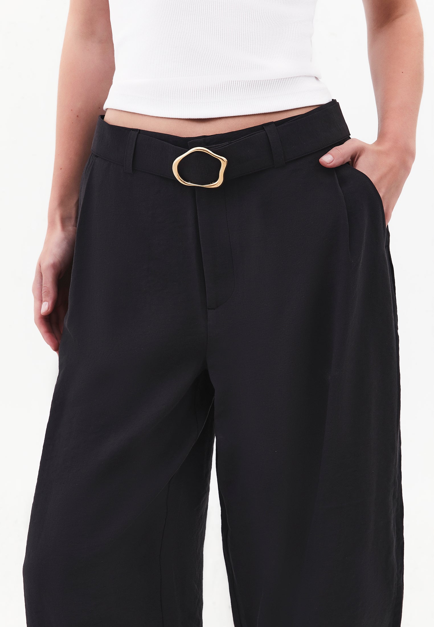 High Waist Barrel Leg Trousers with Belt Detail - JET BLACK