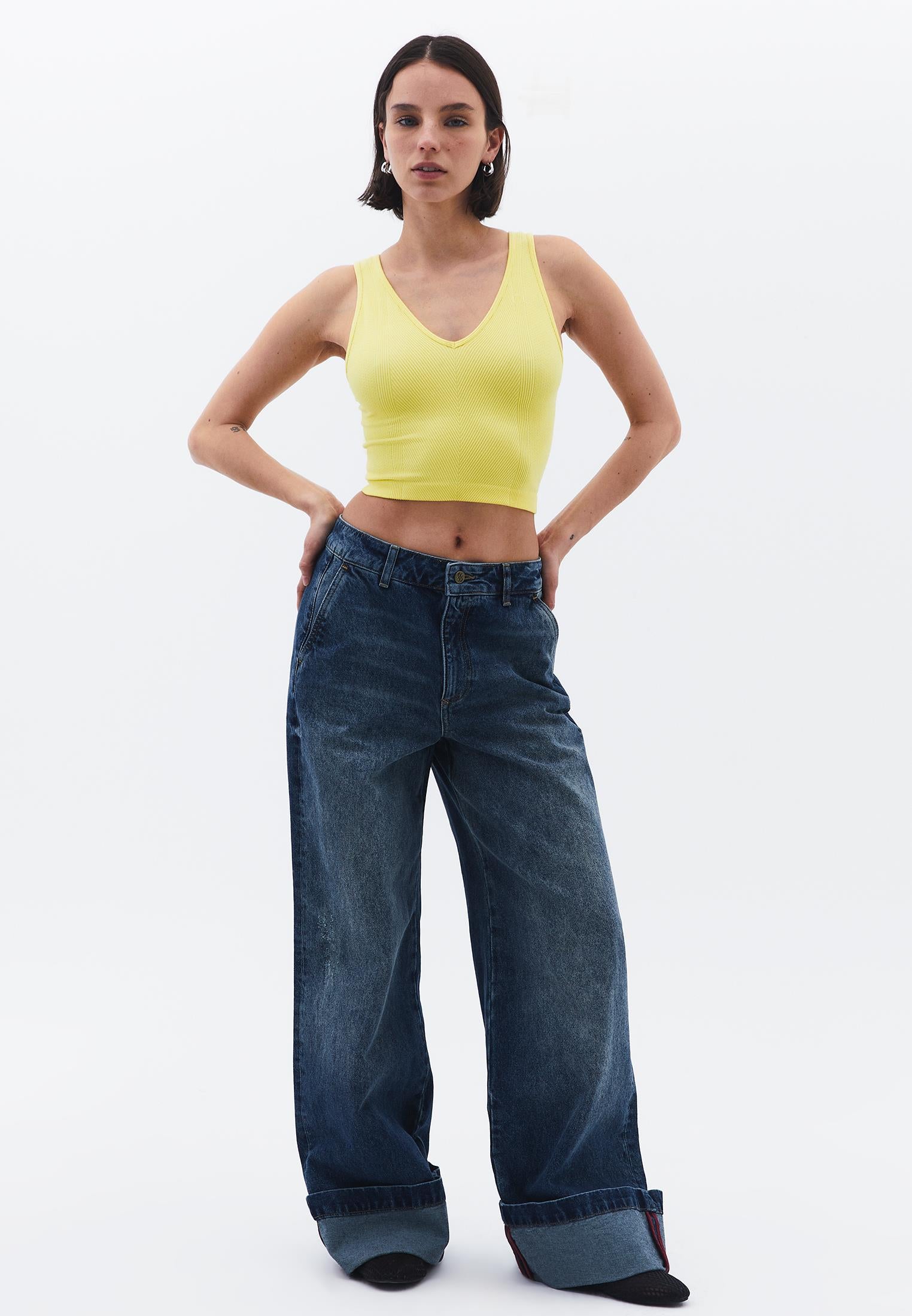 Seamless V Neck Undershirt - LEMON VERBENA