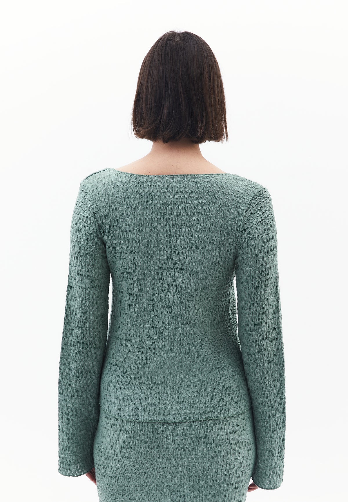 V Neck T-Shirt - LILY PAD
