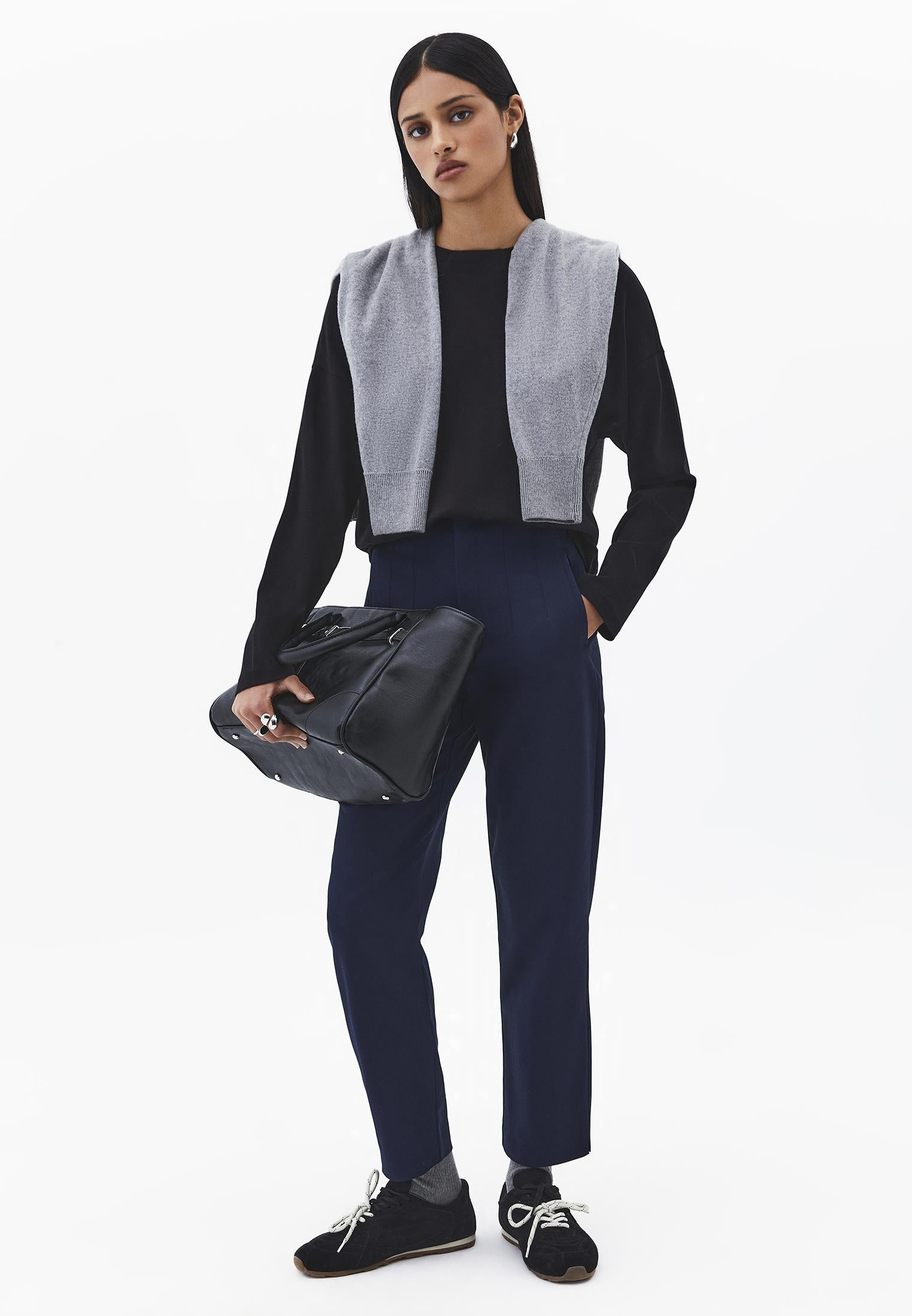High Waist Carrot Cut Trousers - MIDNIGHT