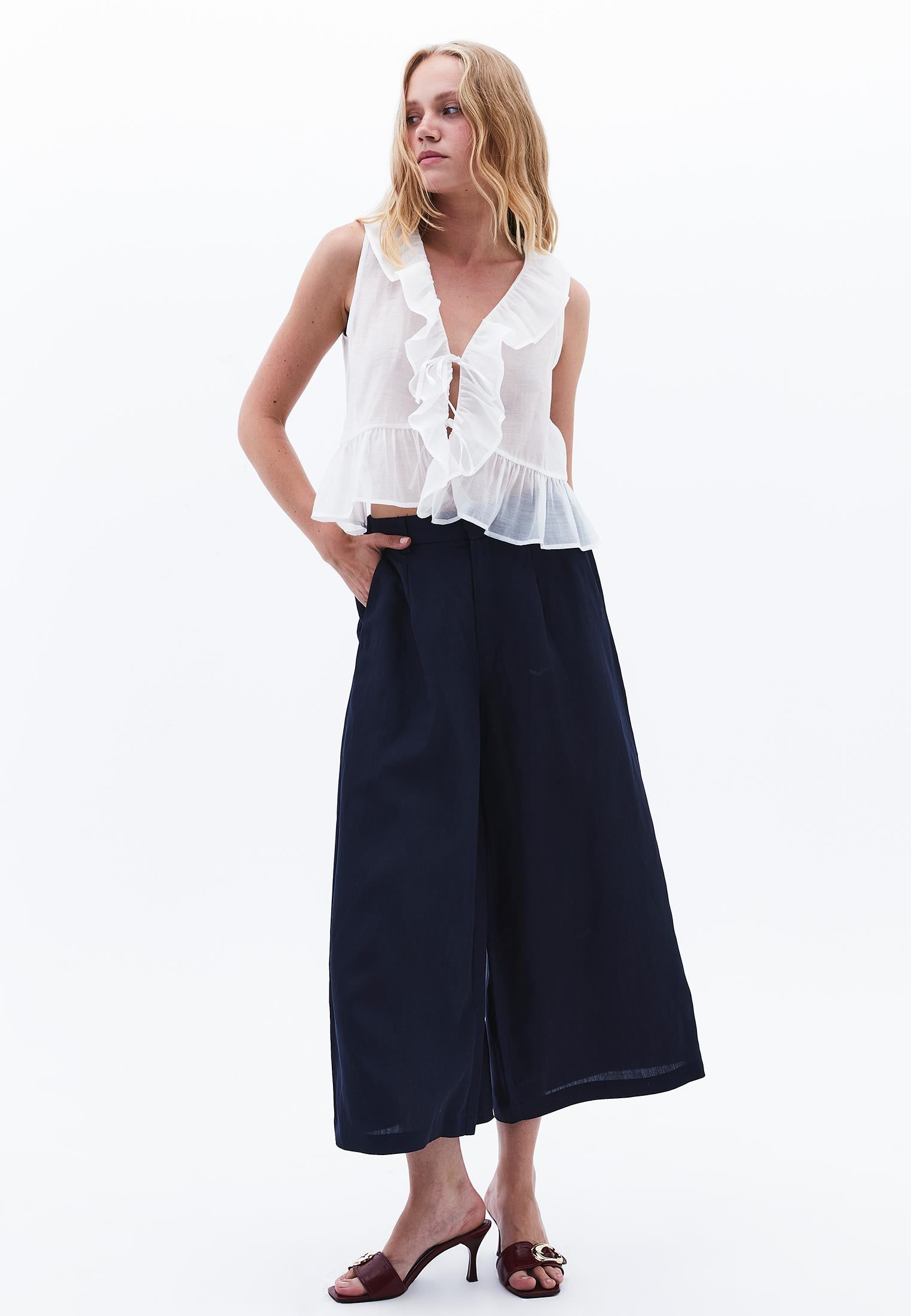 Pleated Ultra High Waist Cropped Culotte Trousers - MIDNIGHT