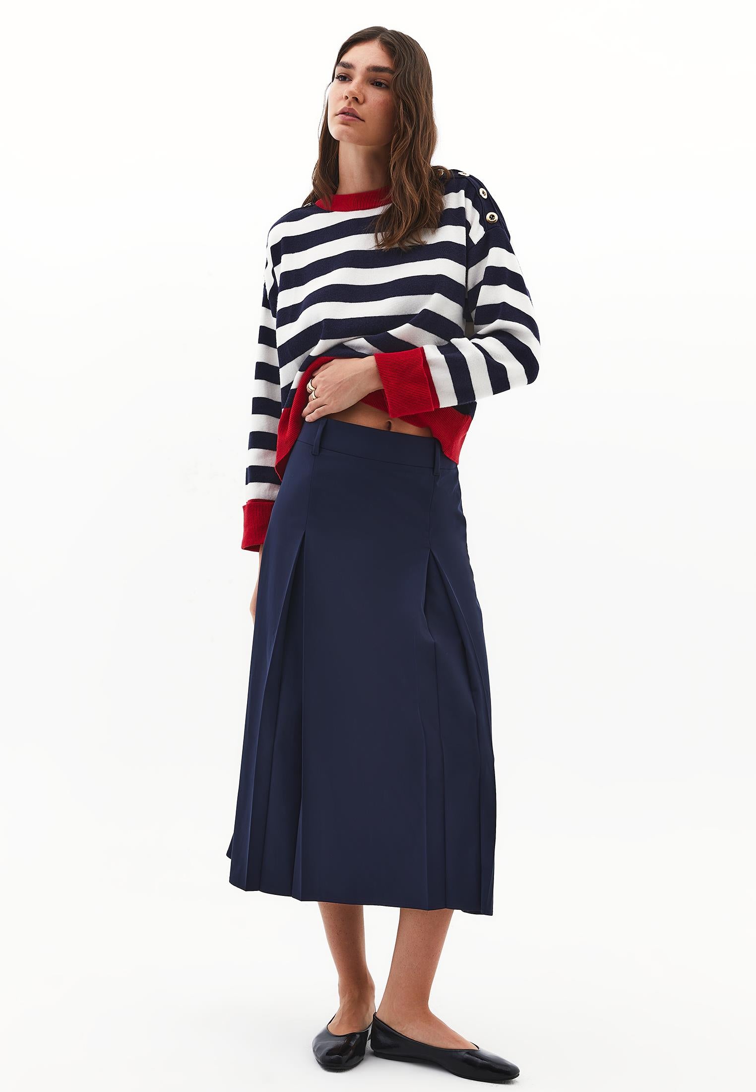 Long Pleated Skirt With Belt Detail - MIDNIGHT