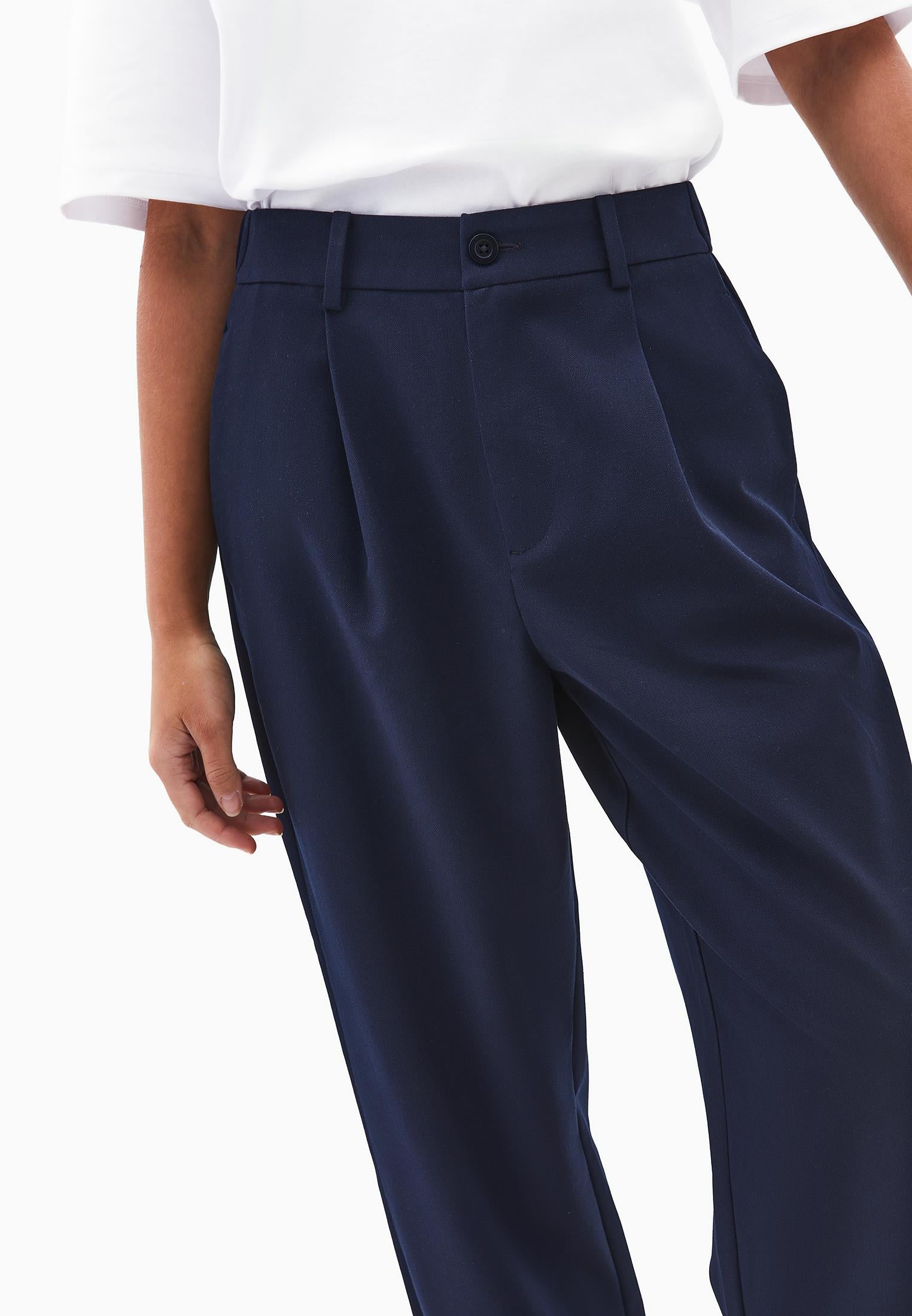 Balloon Form Pleated Standard Carrot Leg Pants - MIDNIGHT