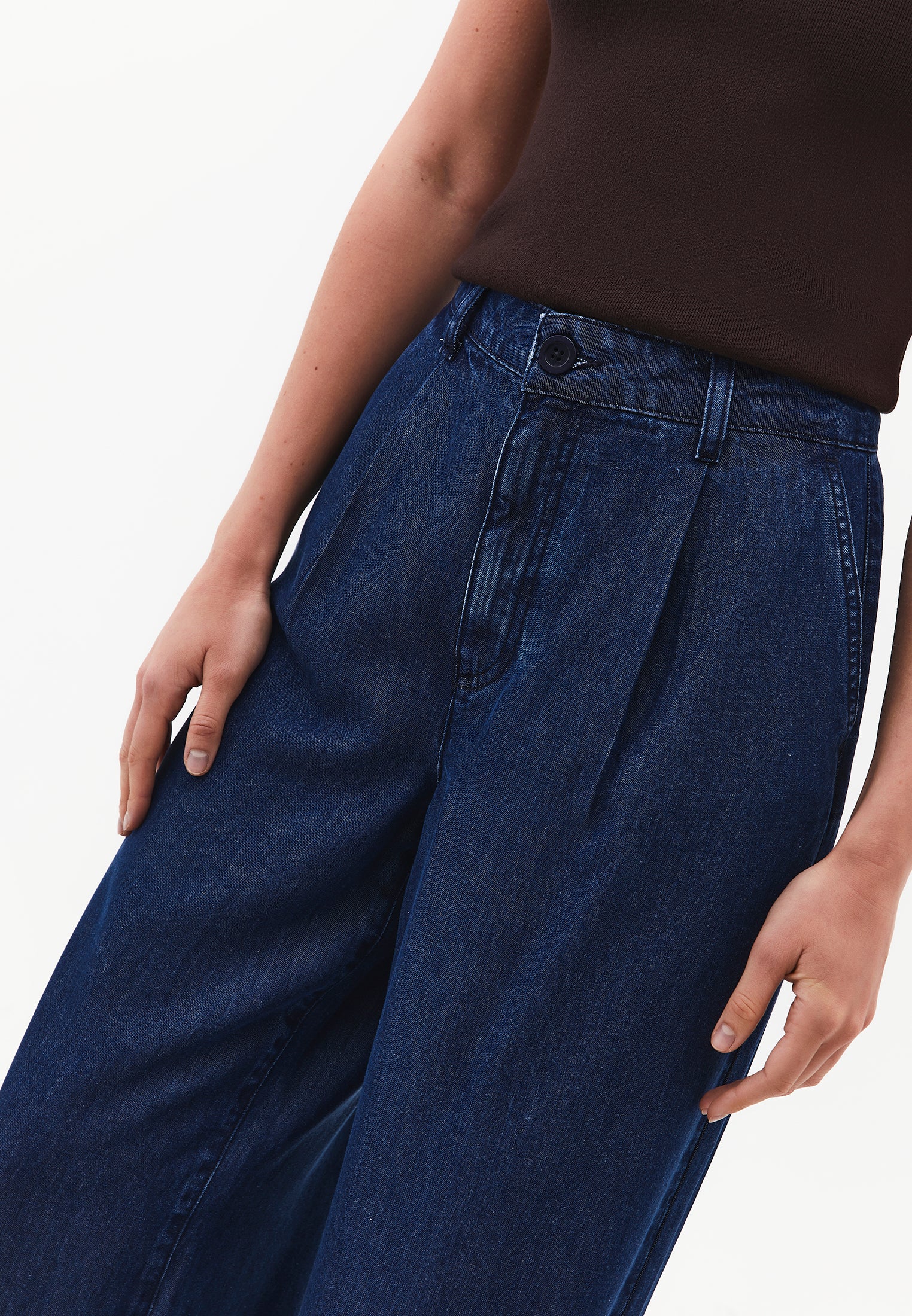 Wide Leg Regular Waist Pleated Trousers - MID BLUE DENIM