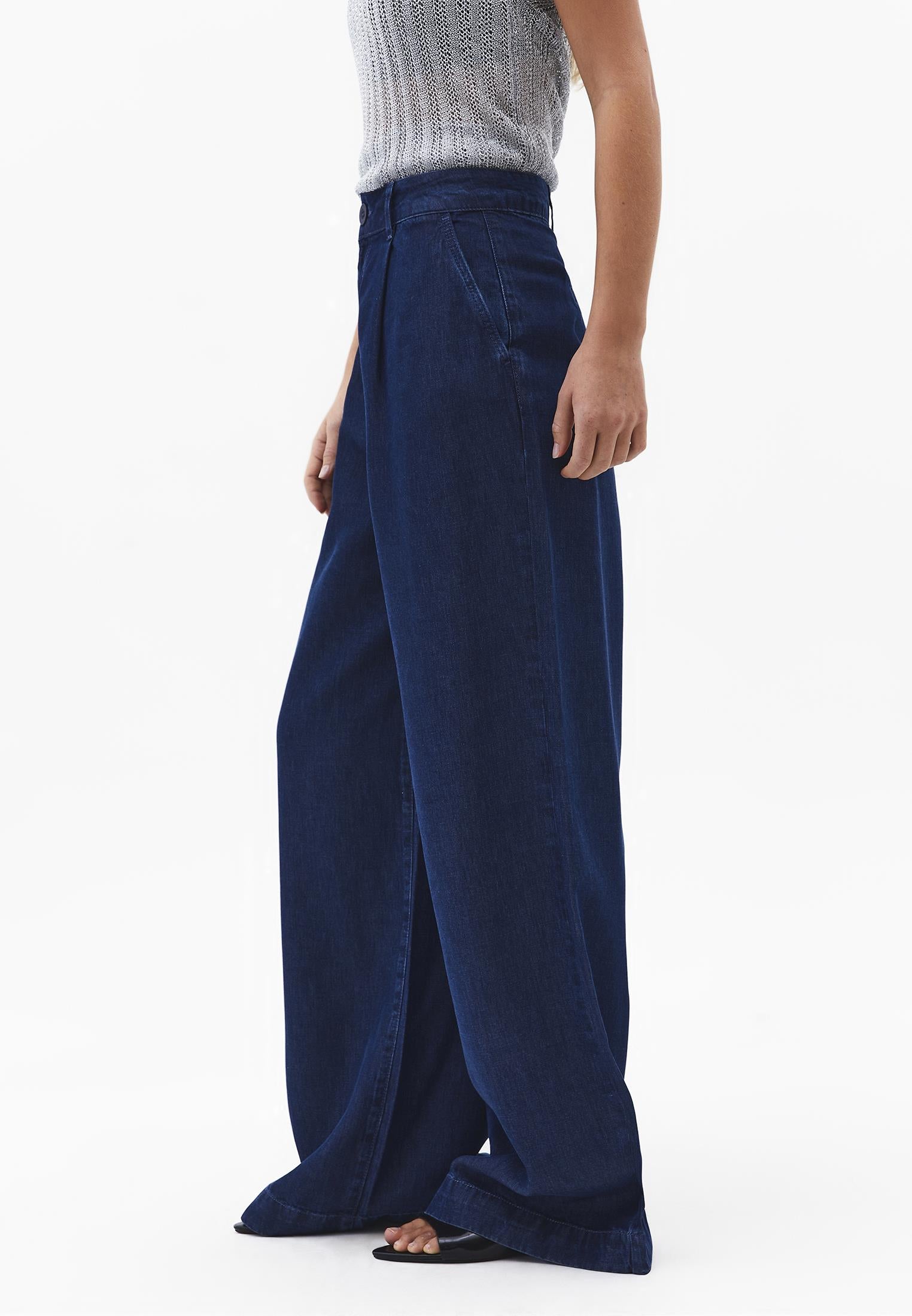 Pleated Wide Leg Pants - MID BLUE