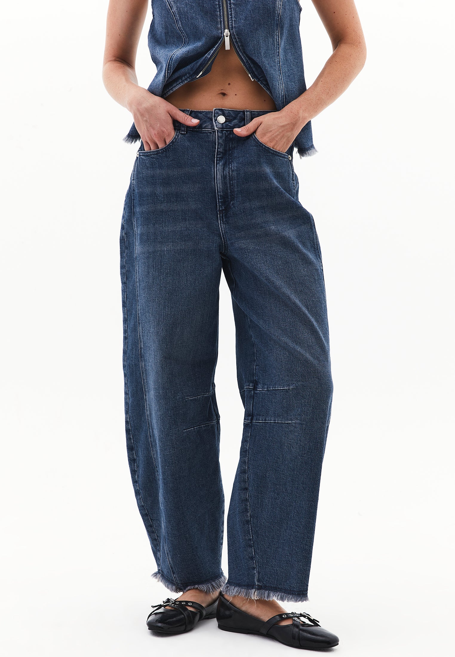 Ultra High Waist Barrel Leg Pants - MID GREEN DENIM