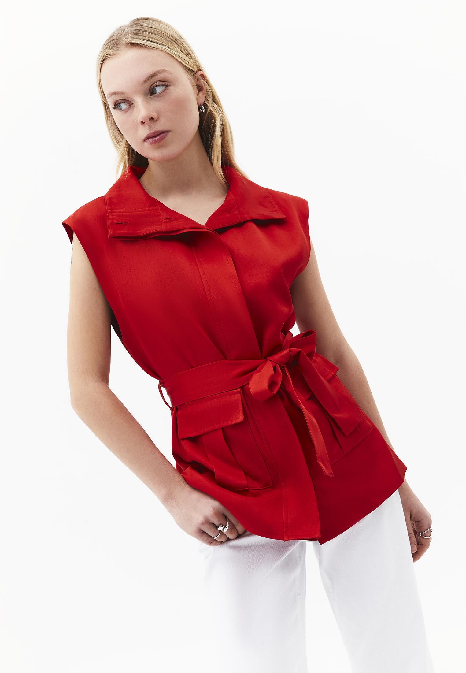 Sleeveless Cargo Vest With Turtleneck - MOLTEN LAVA