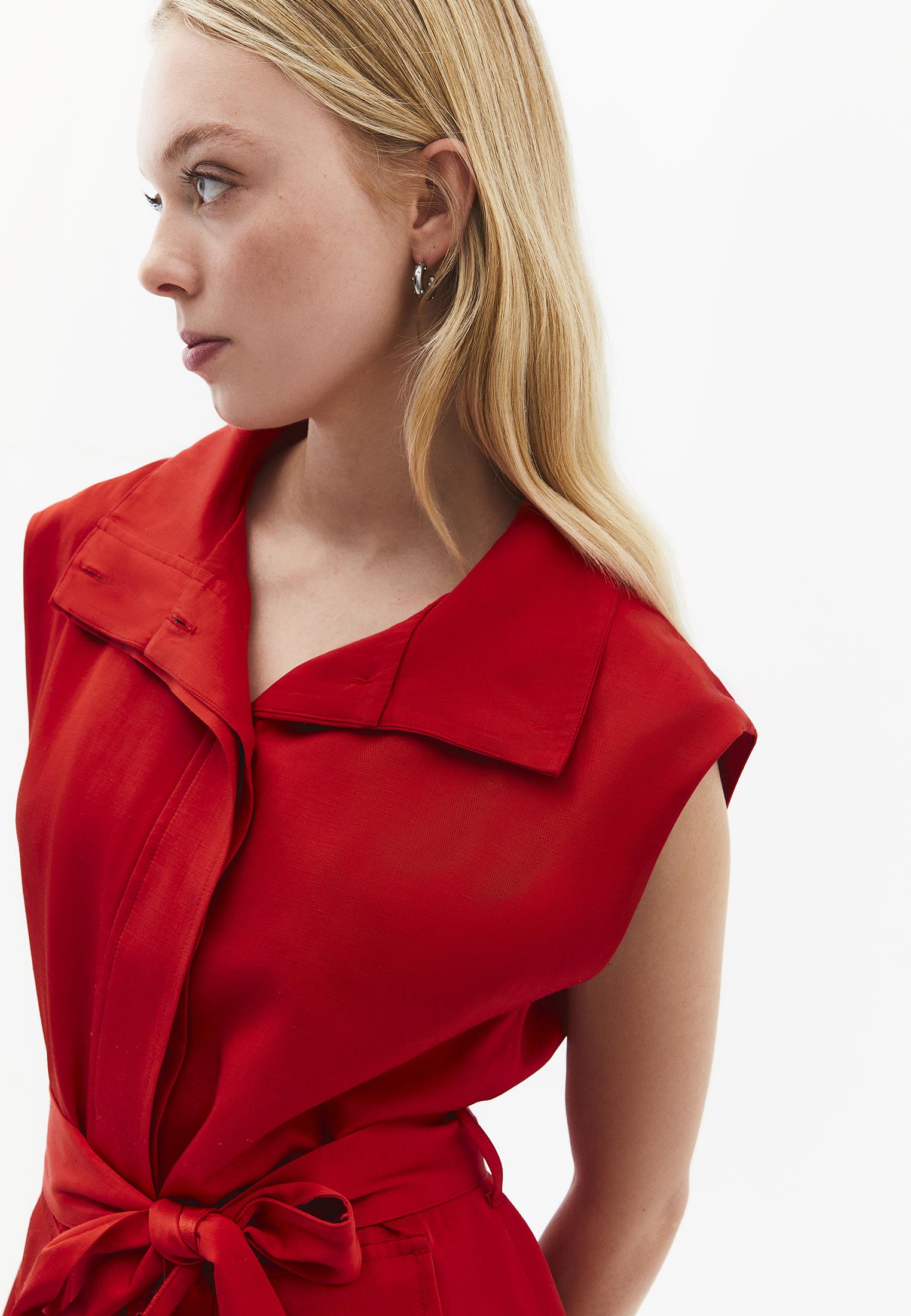 Sleeveless Cargo Vest With Turtleneck - MOLTEN LAVA