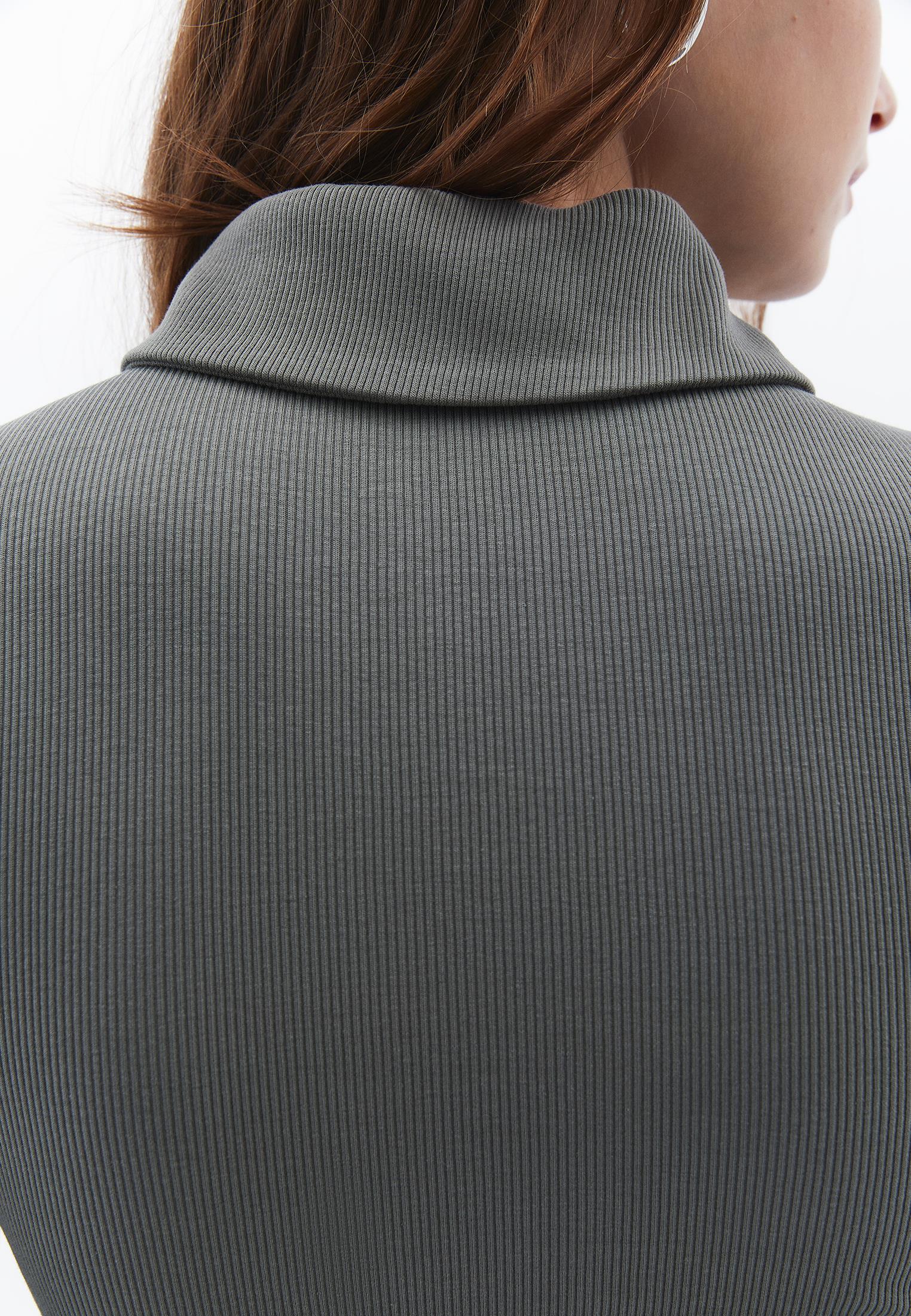 Long Sleeve Polo Collar Zipper Detail T-Shirt - MULLED BASIL
