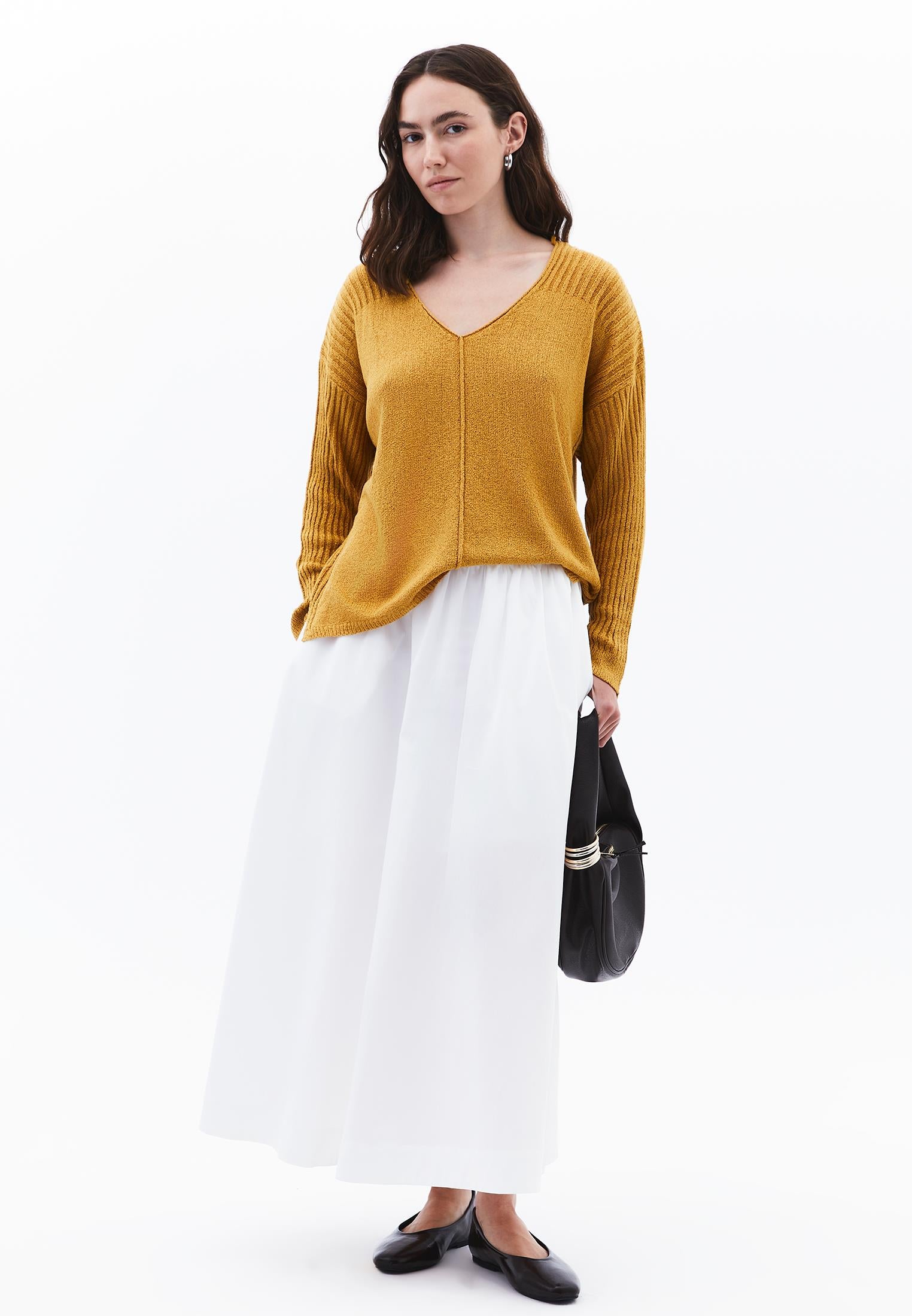 V Neck Standard Sweater - NARCISSUS