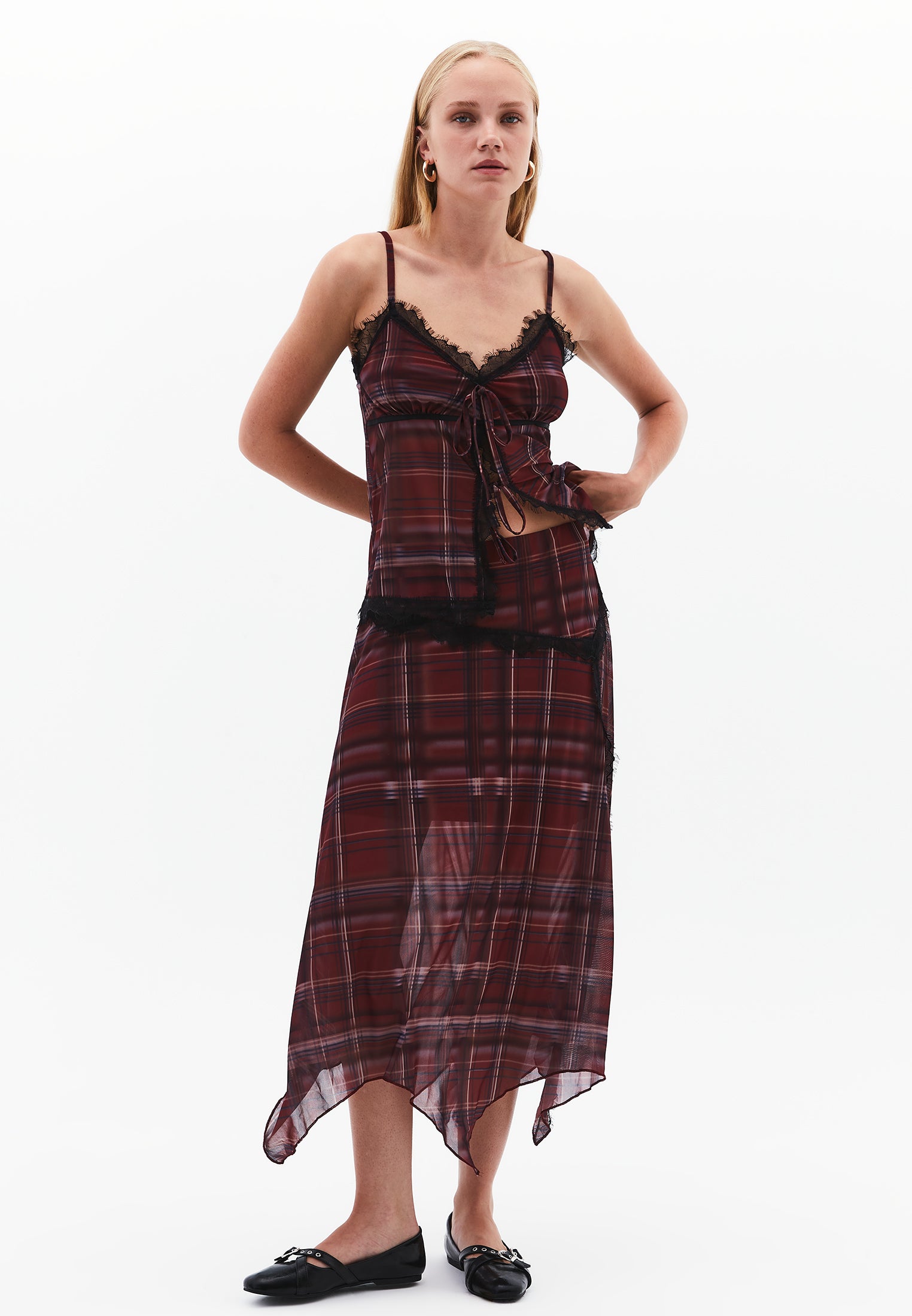 Sleeveless V-Neck Plaid Blouse - PLAID COMB