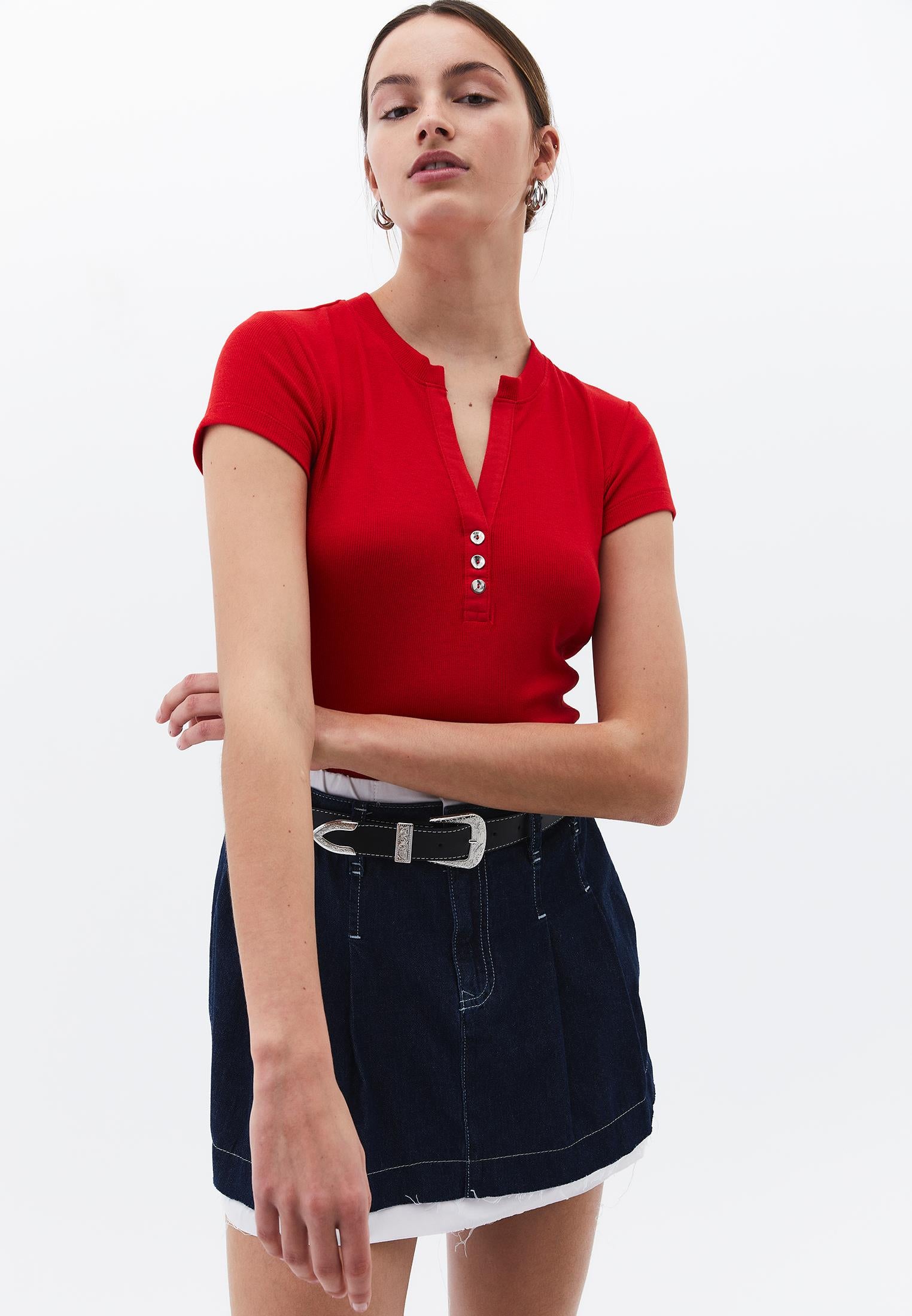 Button Detailed T-Shirt - RACING RED