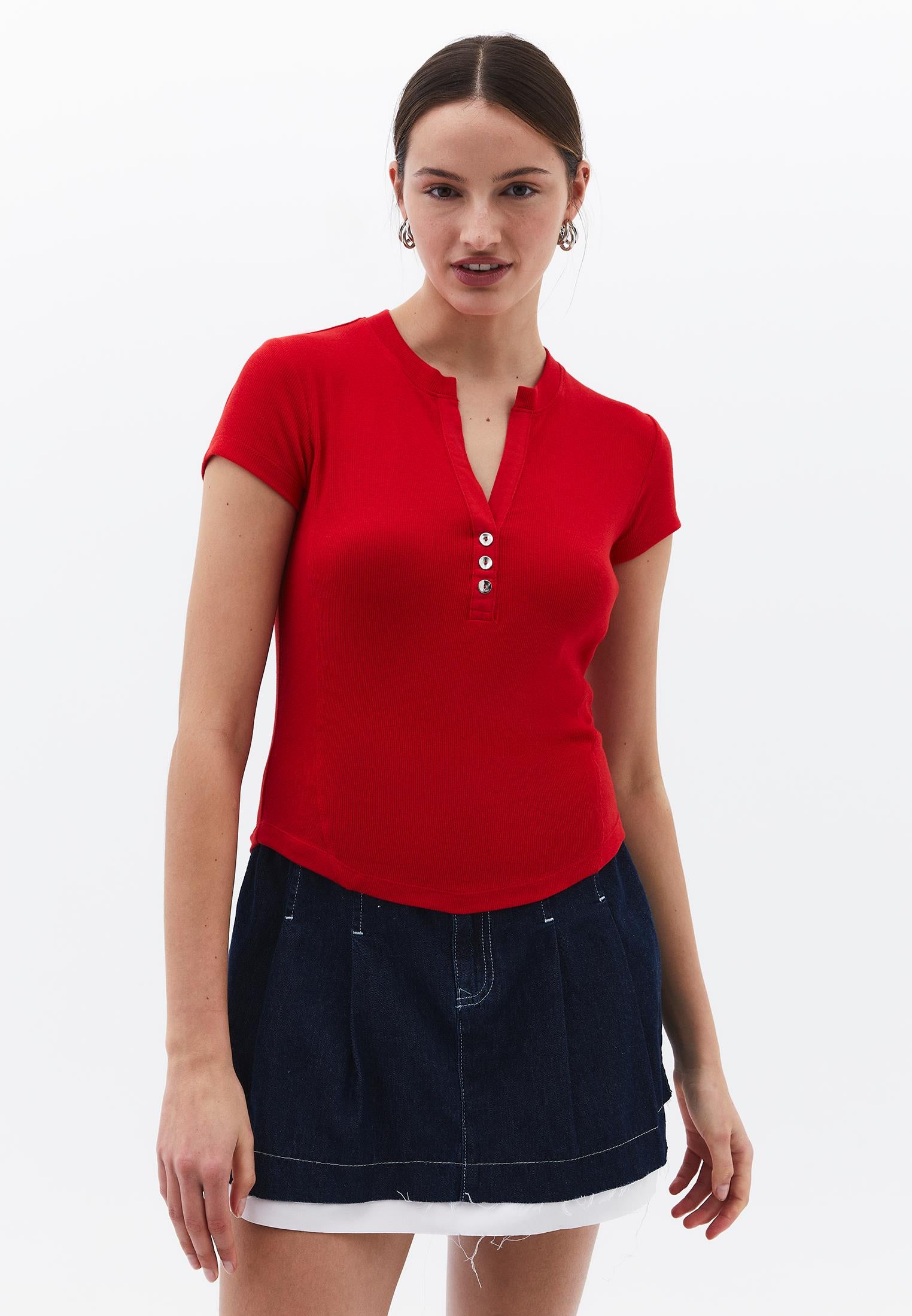 Button Detailed T-Shirt - RACING RED