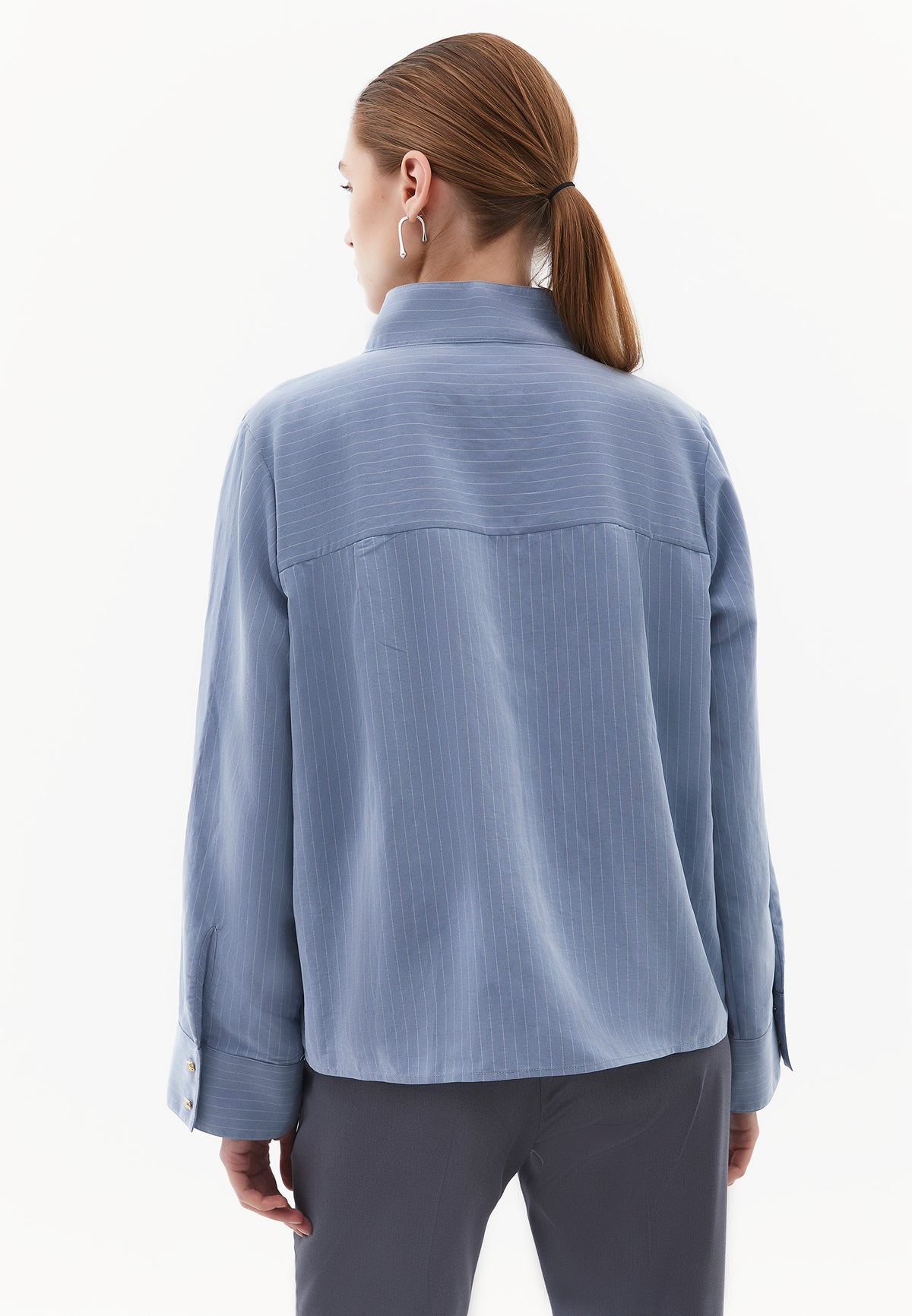 V-Neck Oversize Long Sleeve Women's Shirt - RAIN WASHED