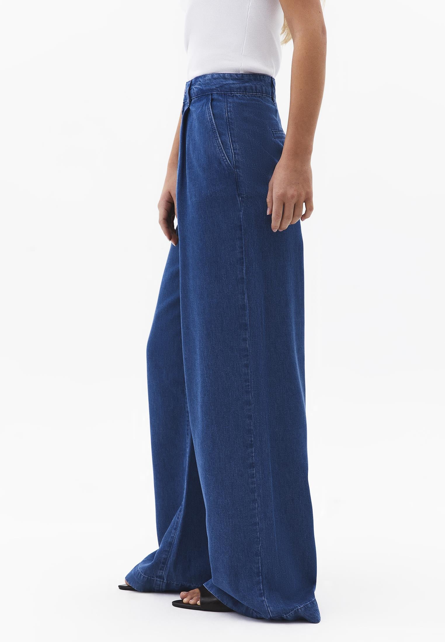 Pleated Wide Leg Pants - RODEO BLUE DENIM