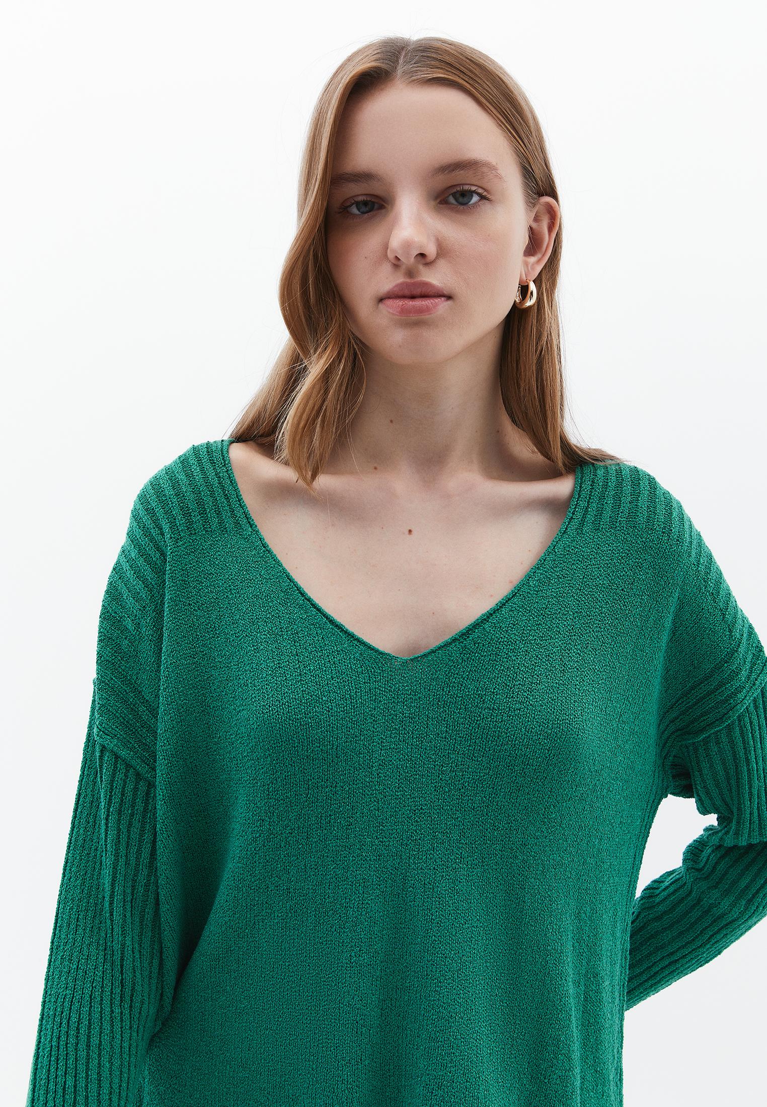 V Neck Bouclé Sweater - SHADY GLADE