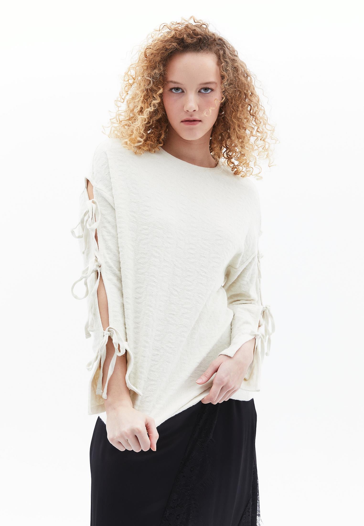 Crew Neck Long Sleeve Detailed Sweatshirt - SILVER BIRCH