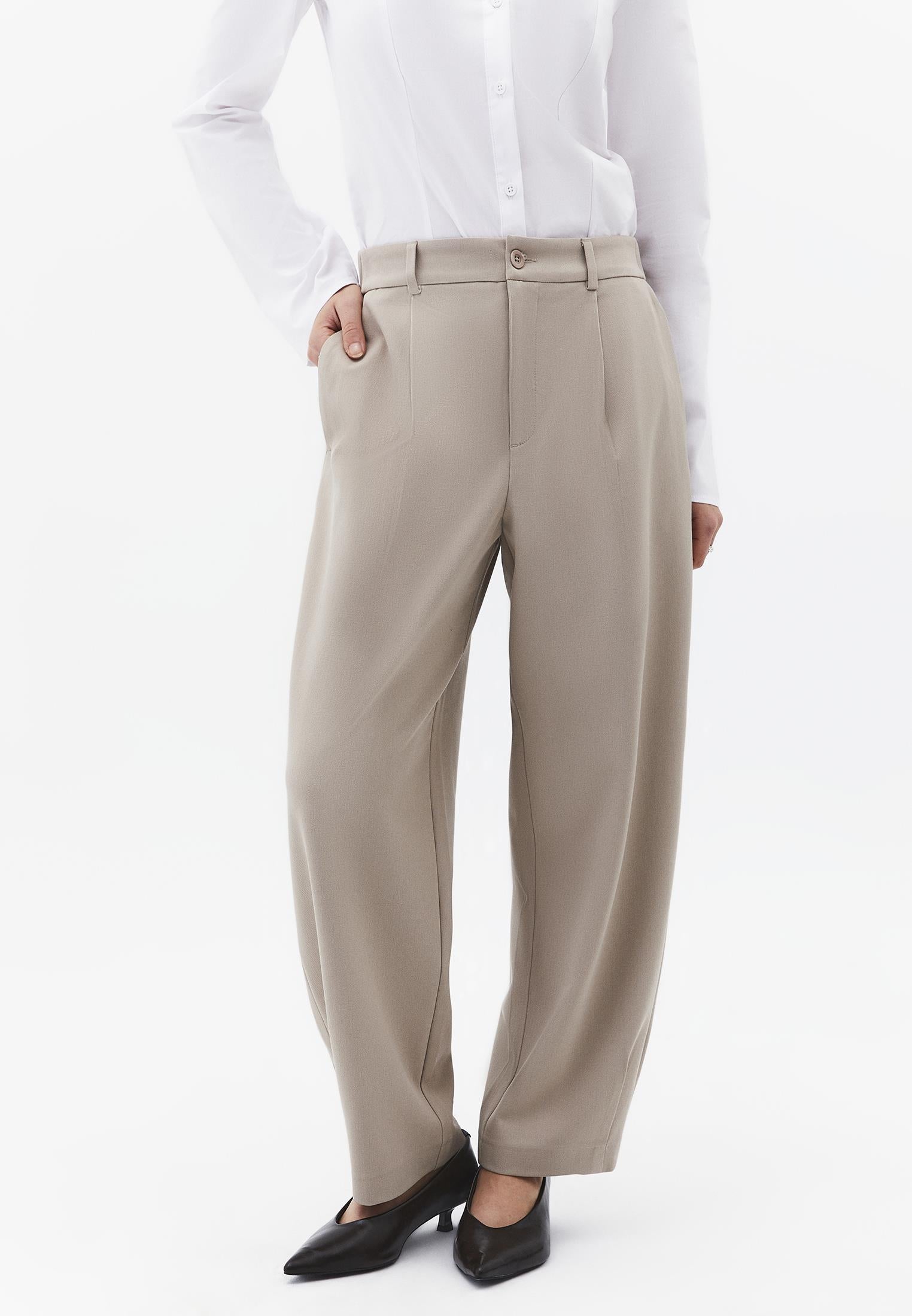 Balloon Form Pleated Standard Carrot Leg Pants - SIMPLY TAUPE