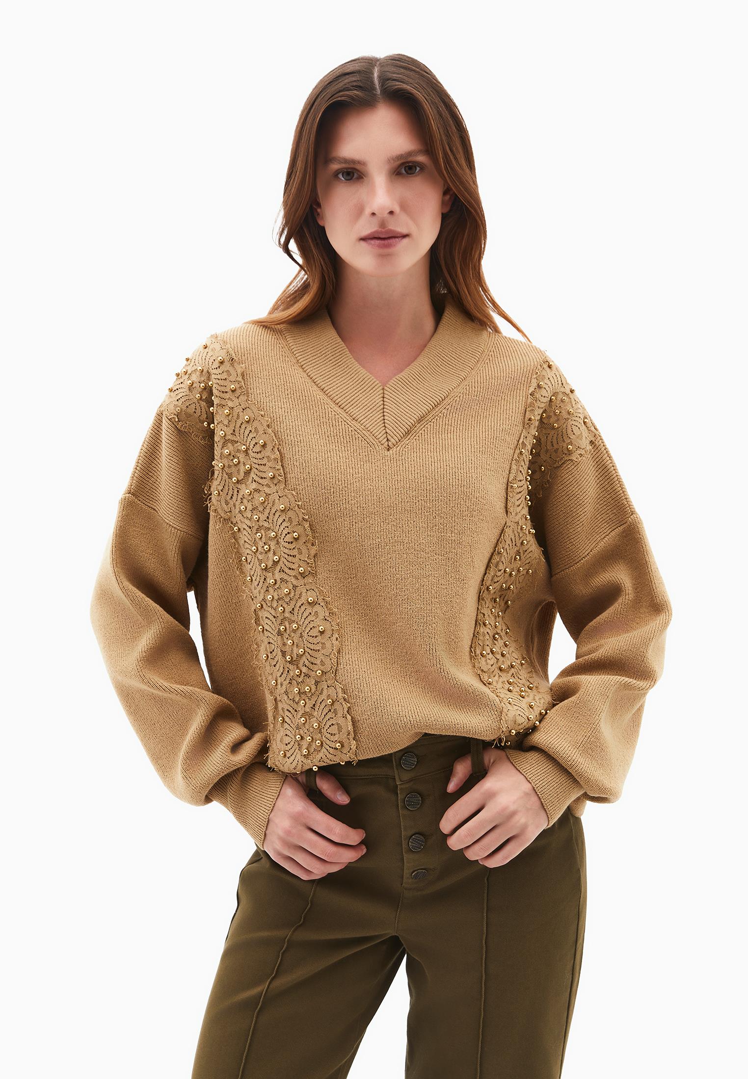 V Neck Embroidered Long Sleeve Sweater - STARFISH
