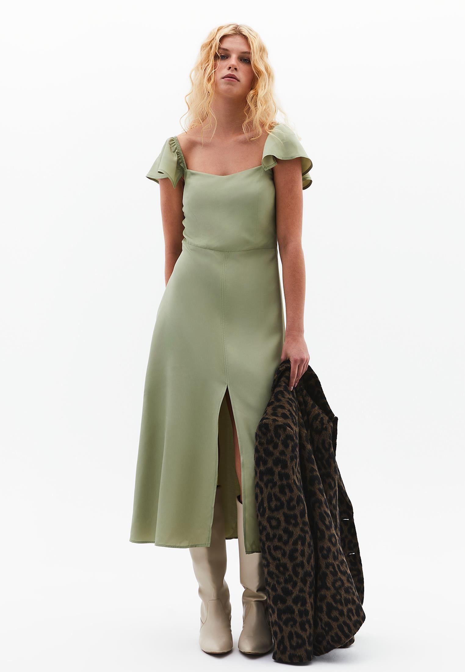 Sweetheart Neck Slit Detailed Midi Dress - TEA