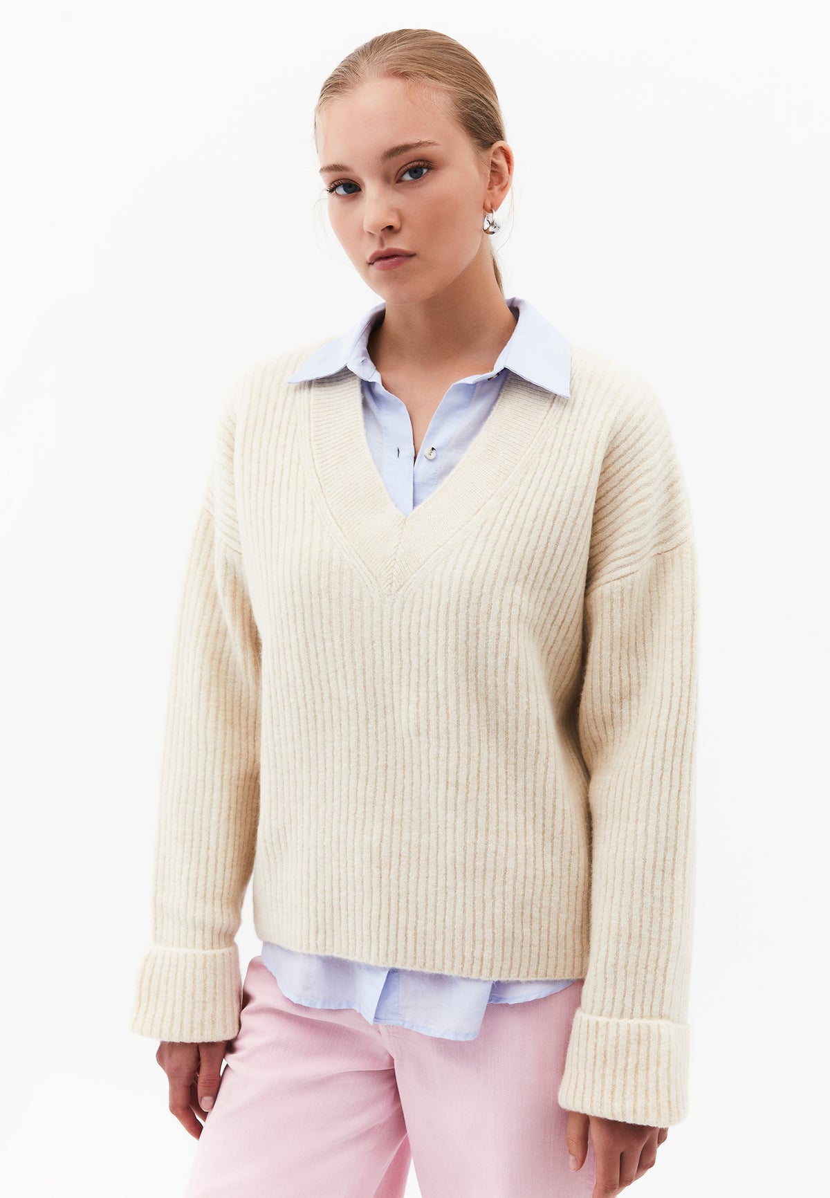 Loose V-Neck Sweater - TURTLEDOVE