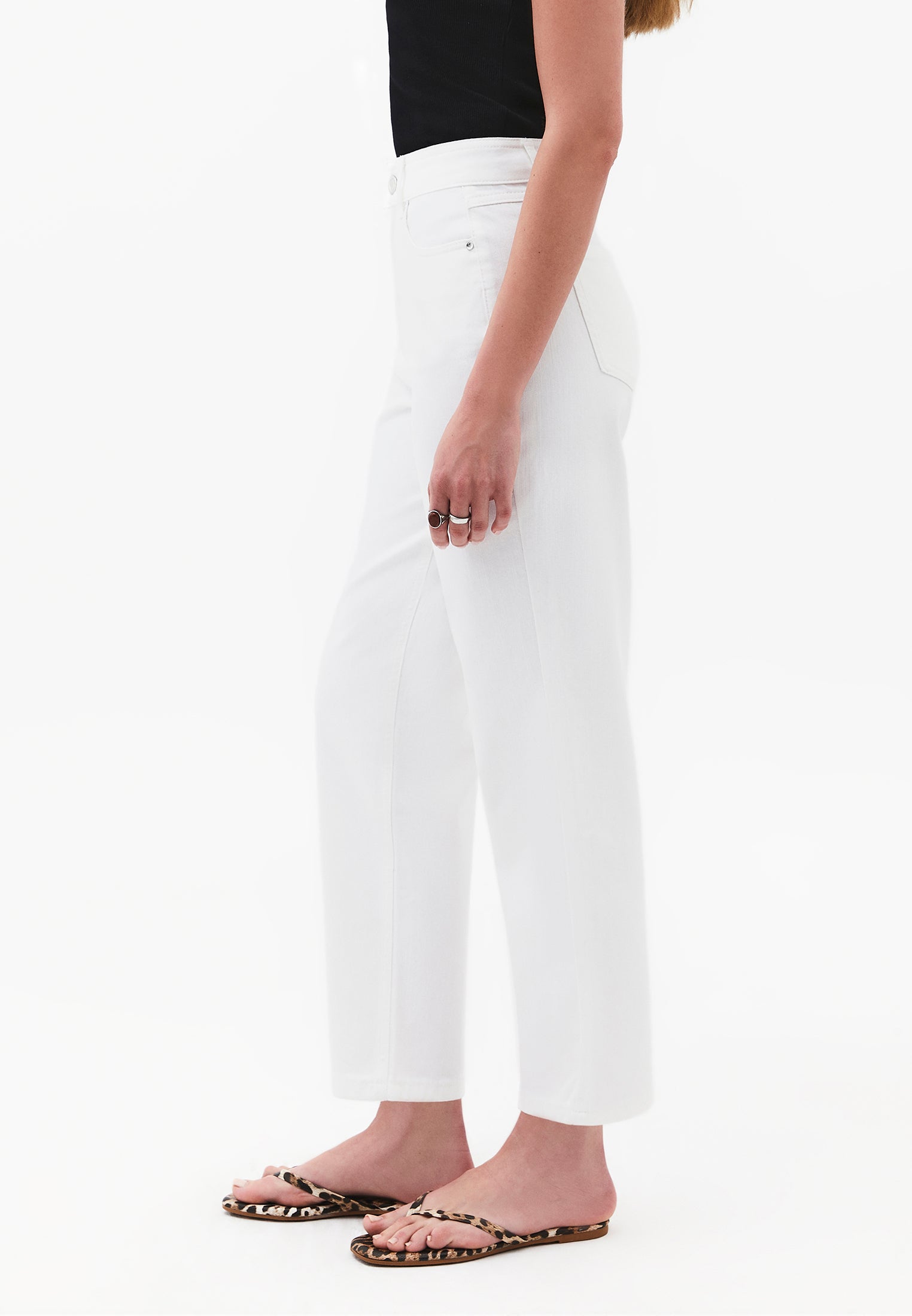 Ultra High Waist Mom Jeans - WHITE DENIM