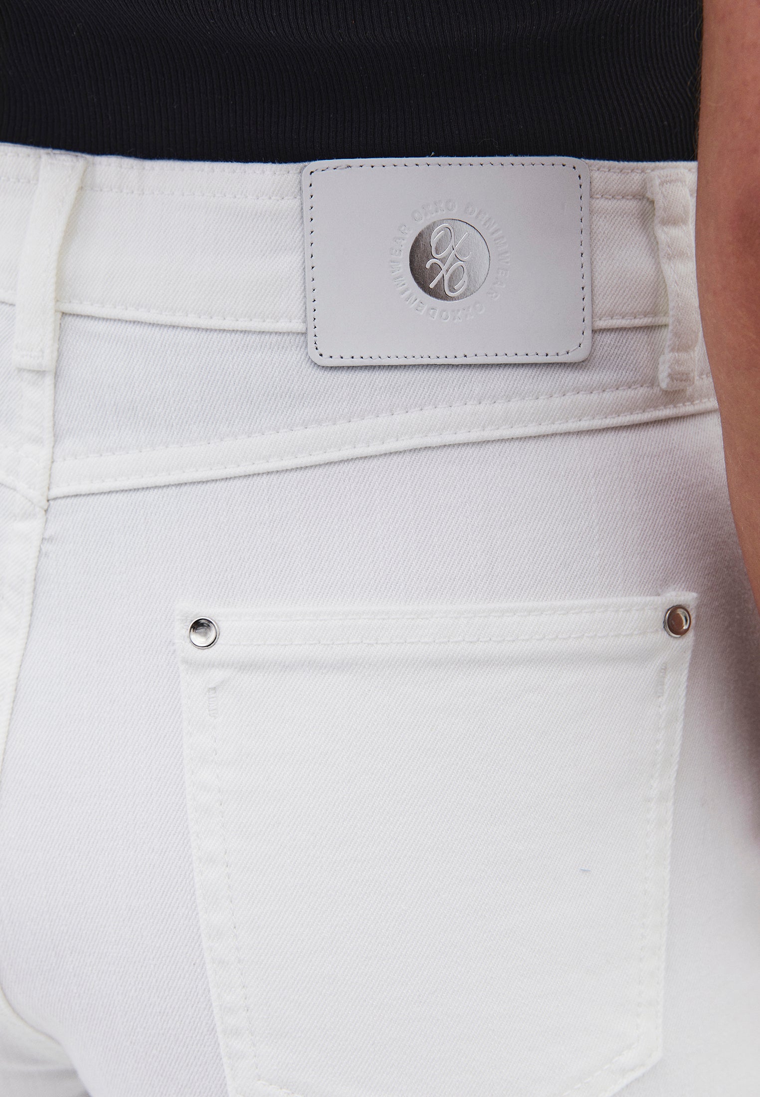 Ultra High Waist Mom Jeans - WHITE DENIM