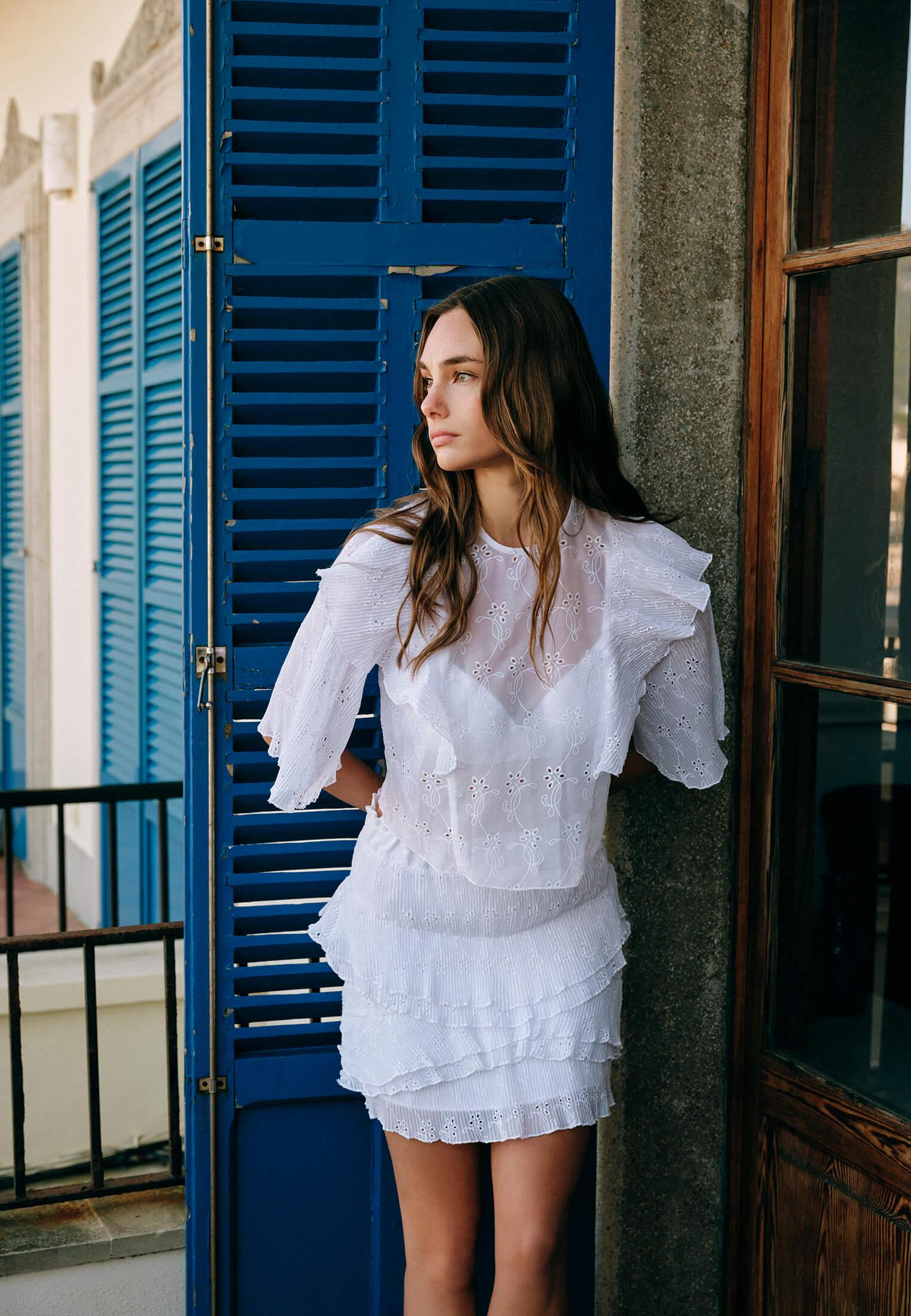 Slit Detailed Cropped Blouse - WHITE