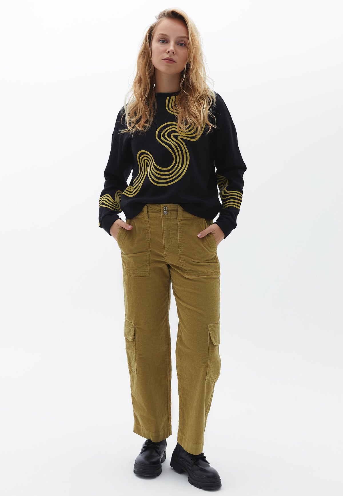 Pocket Detailed Straight Leg Regular Waist Trousers - WILLOW