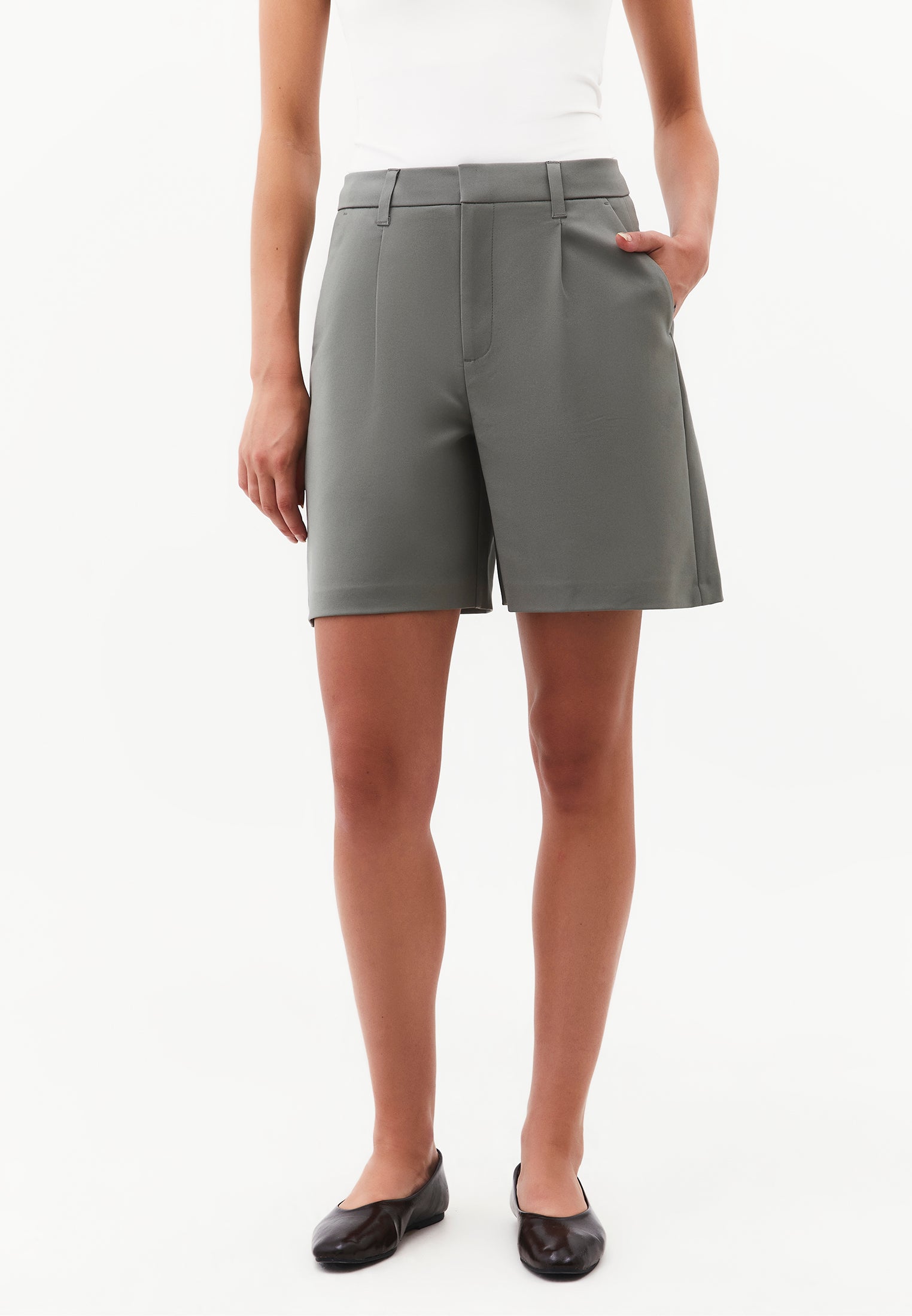 High Waist Shorts with Pleated Details - AGAVE GREEN