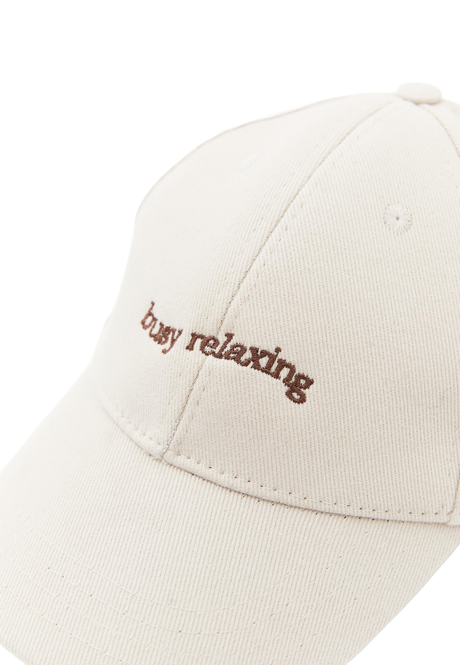 Essential Women's Hat For Autumn - ALMOND MILK
