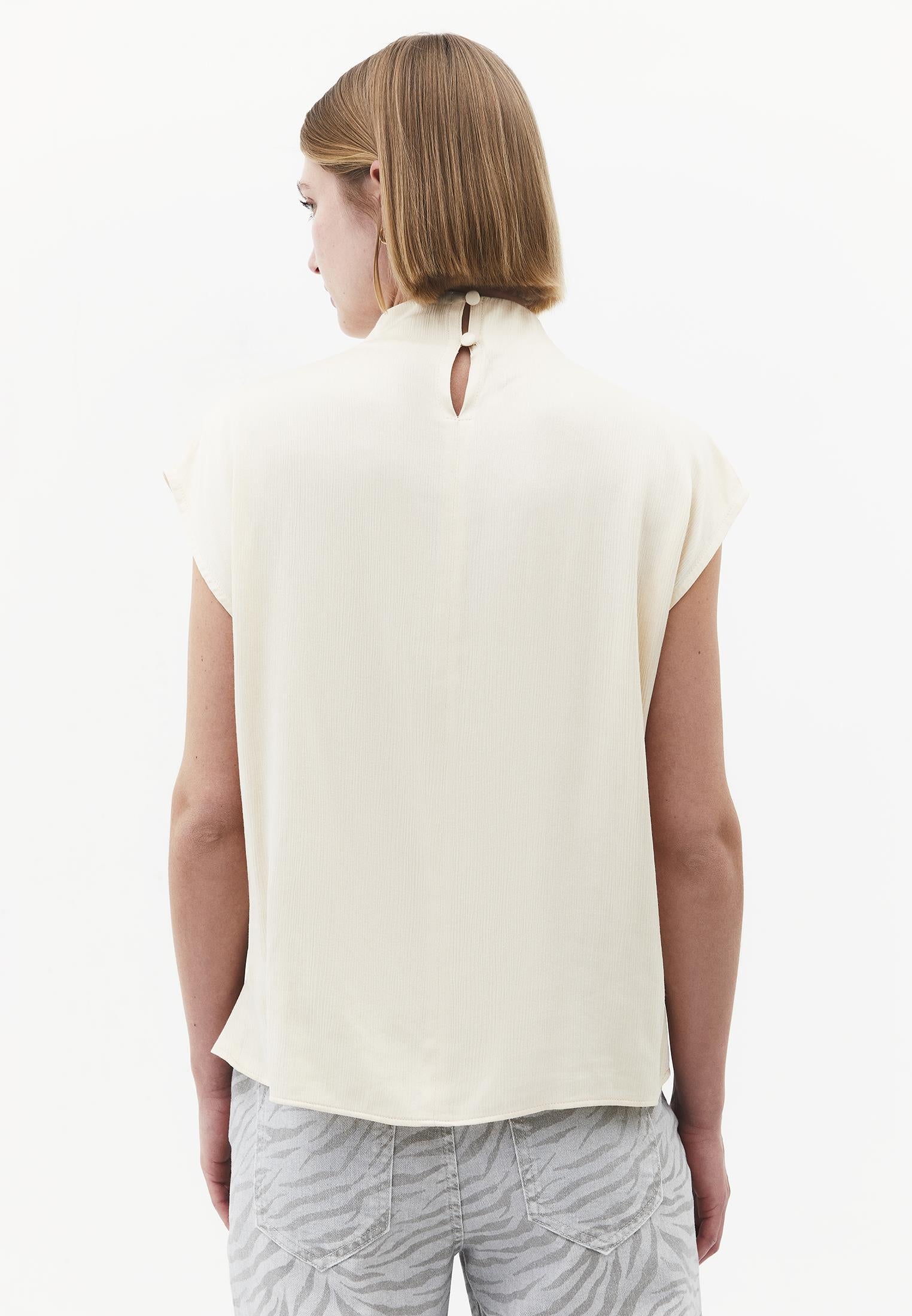 Dégaje Neck Sleeveless Blouse - ALMOND MILK