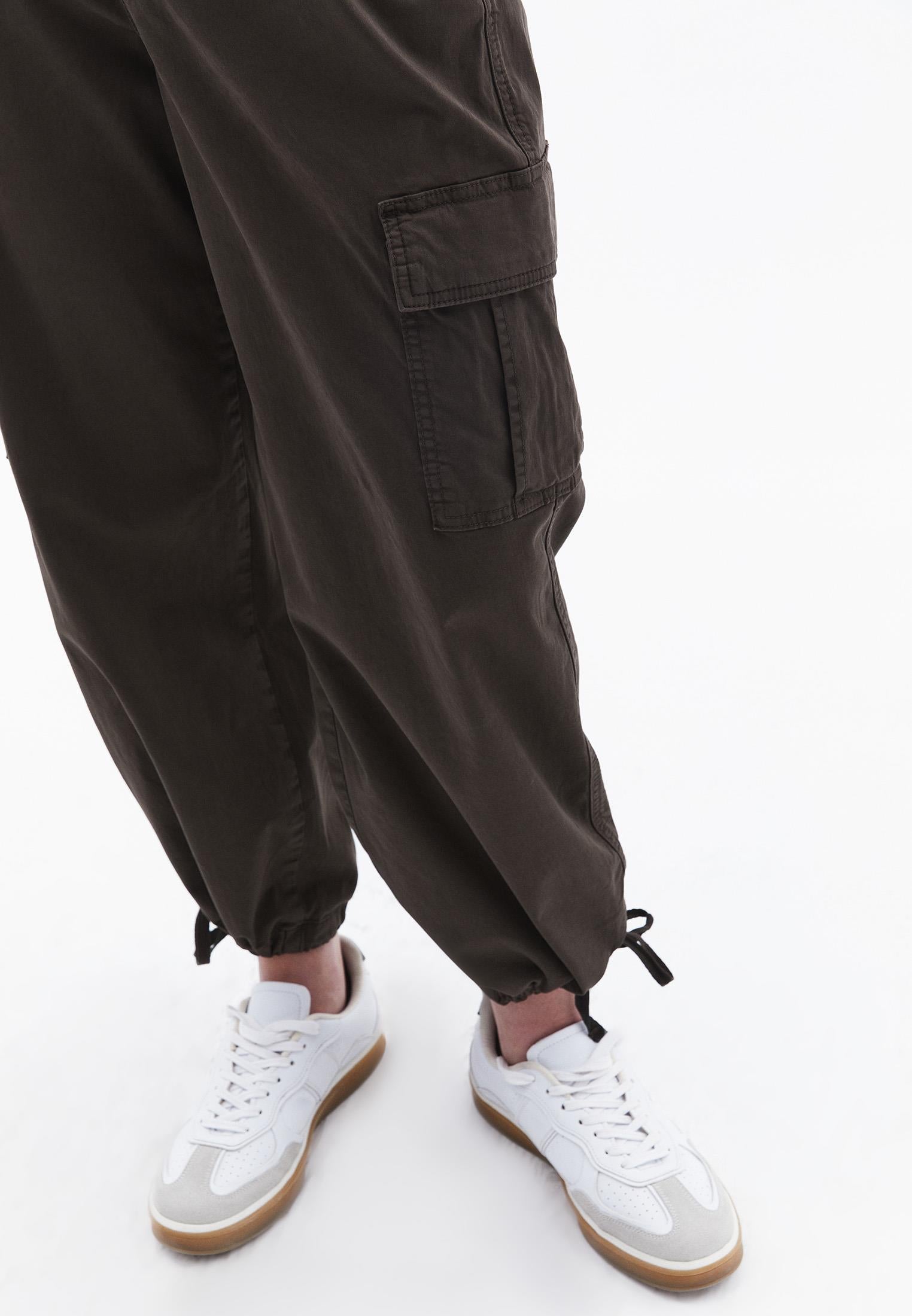 Jogger Hem High Waist Pants - ANTIK BLACK OLIVE