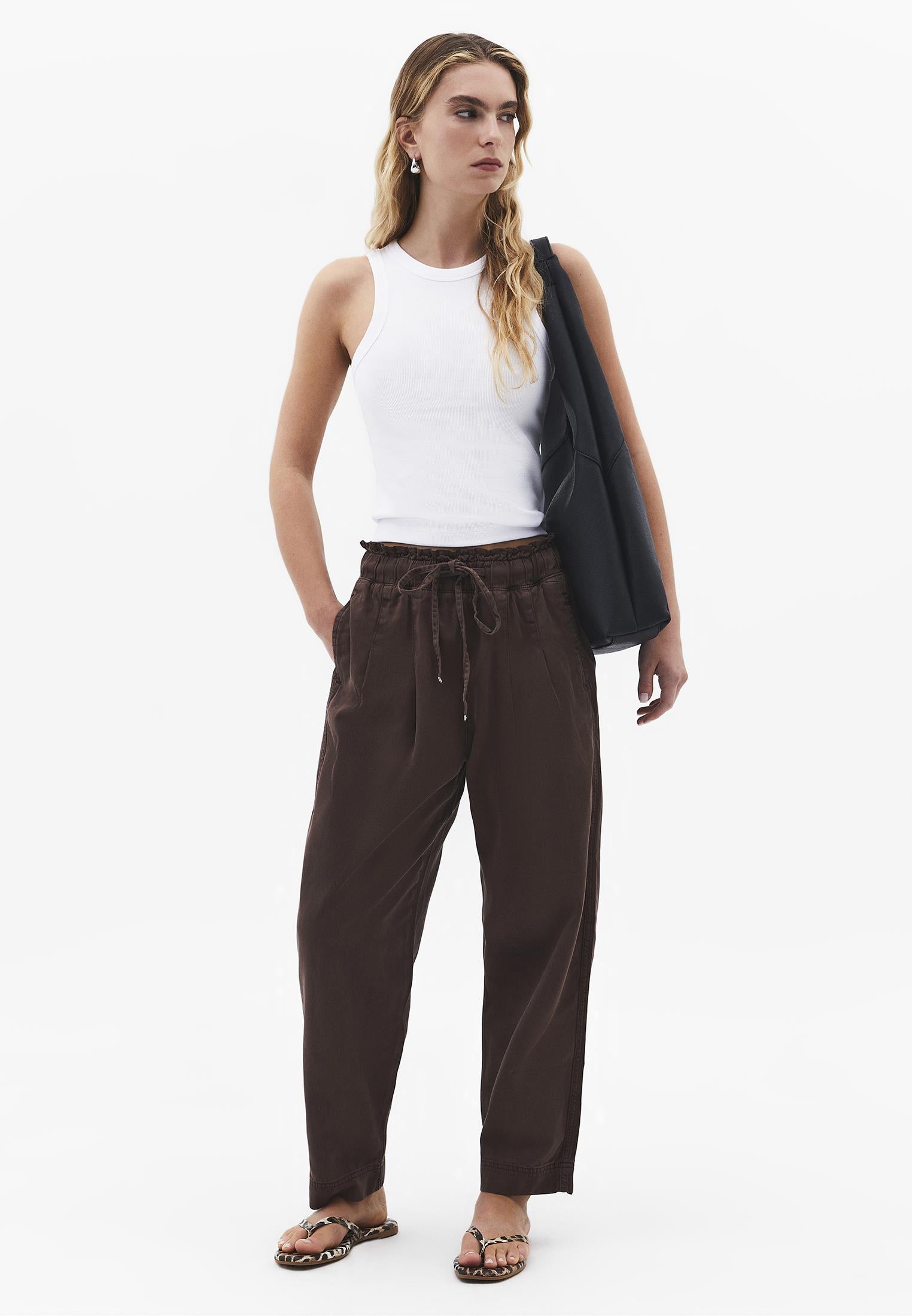 Pleated Tencel Baggy Pants - ANTIK CHICORY COFFEE