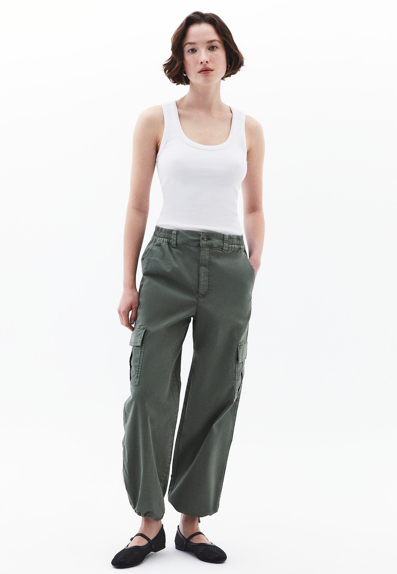Jogger Pants With Belt Detail - ANTIK LAUREL WREATH