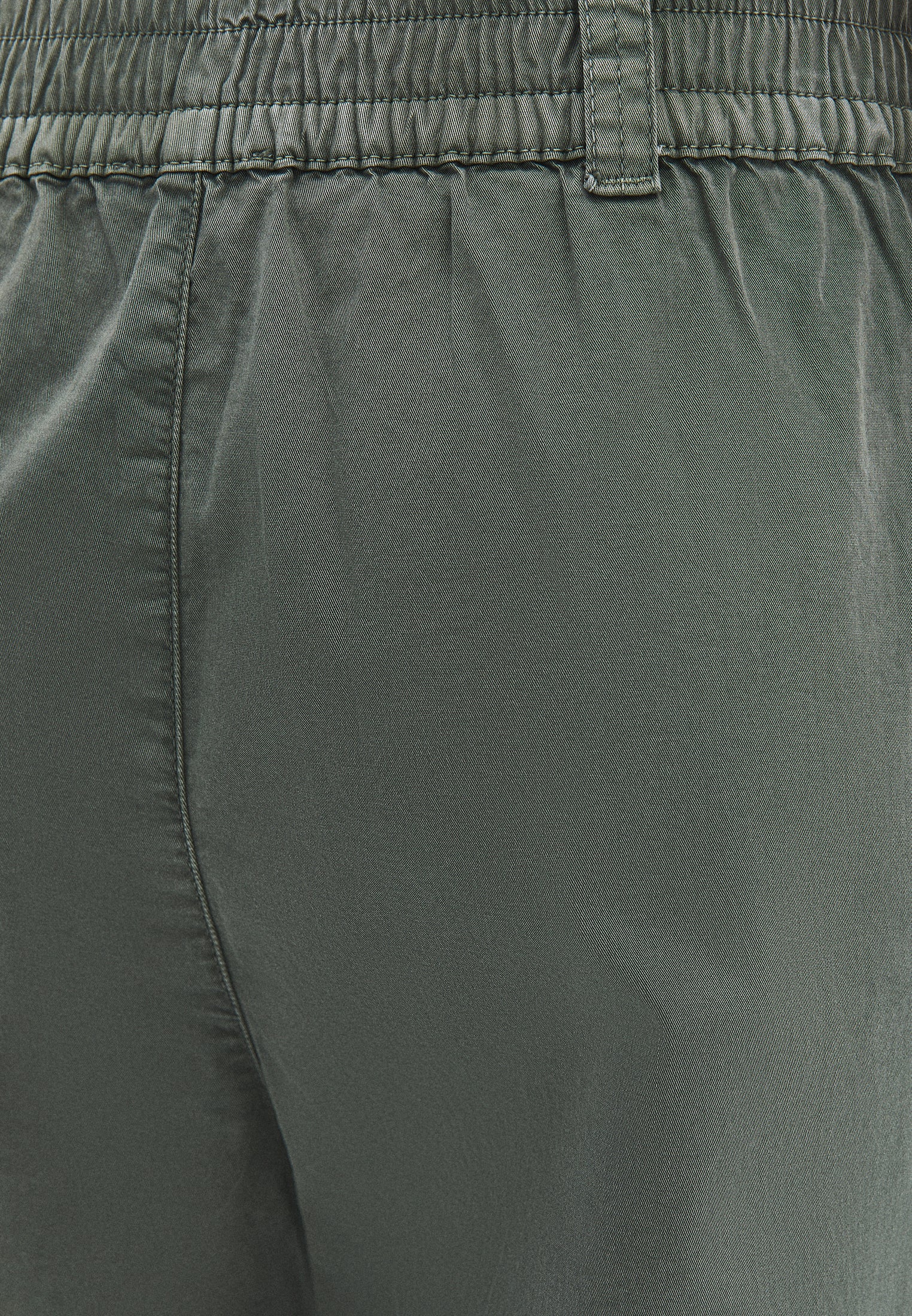 Jogger Pants With Belt Detail - ANTIK LAUREL WREATH